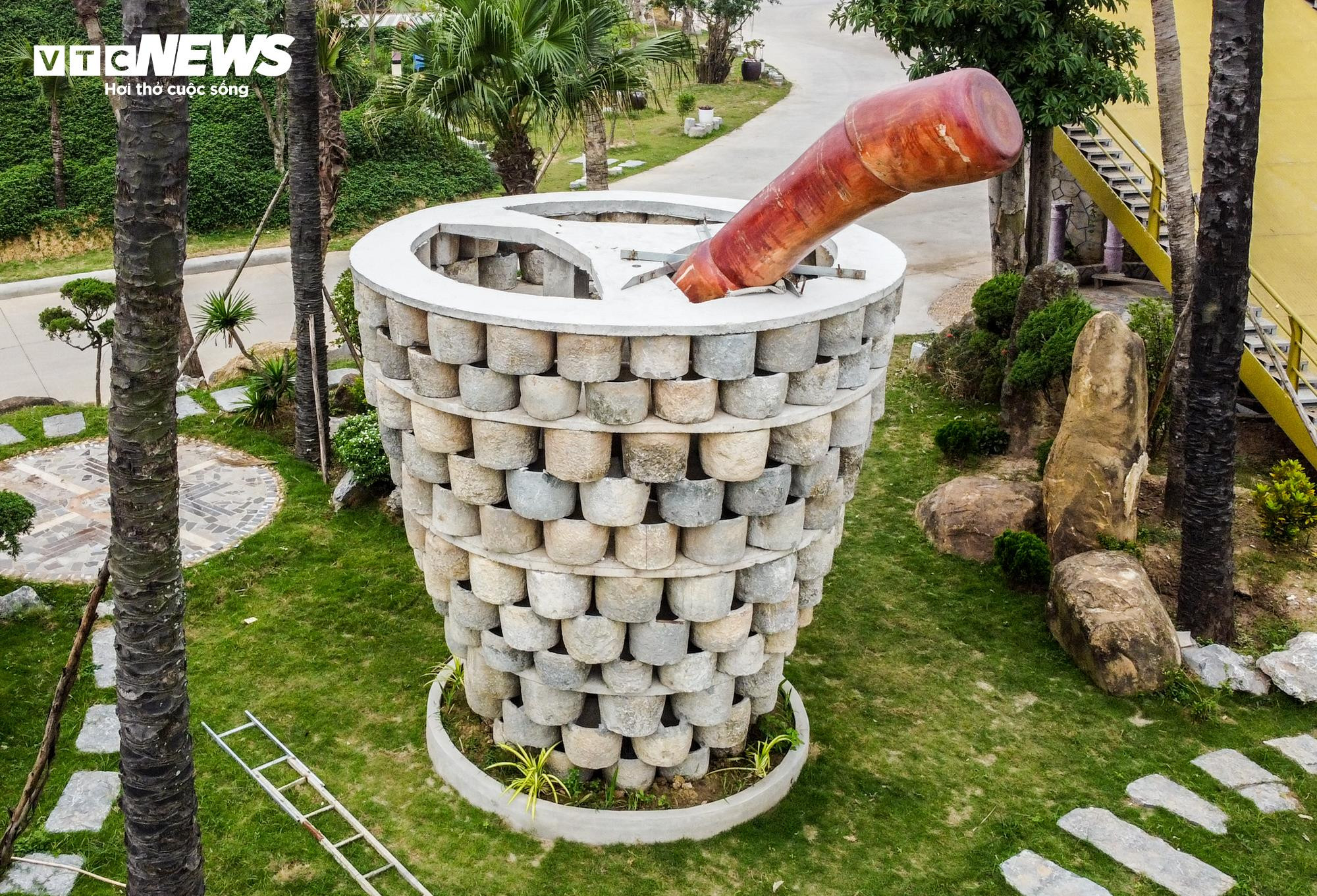 Chiêm ngưỡng 1.012 cối đá cũ xếp hình bông lúa được xác lập kỷ lục châu Á - 12