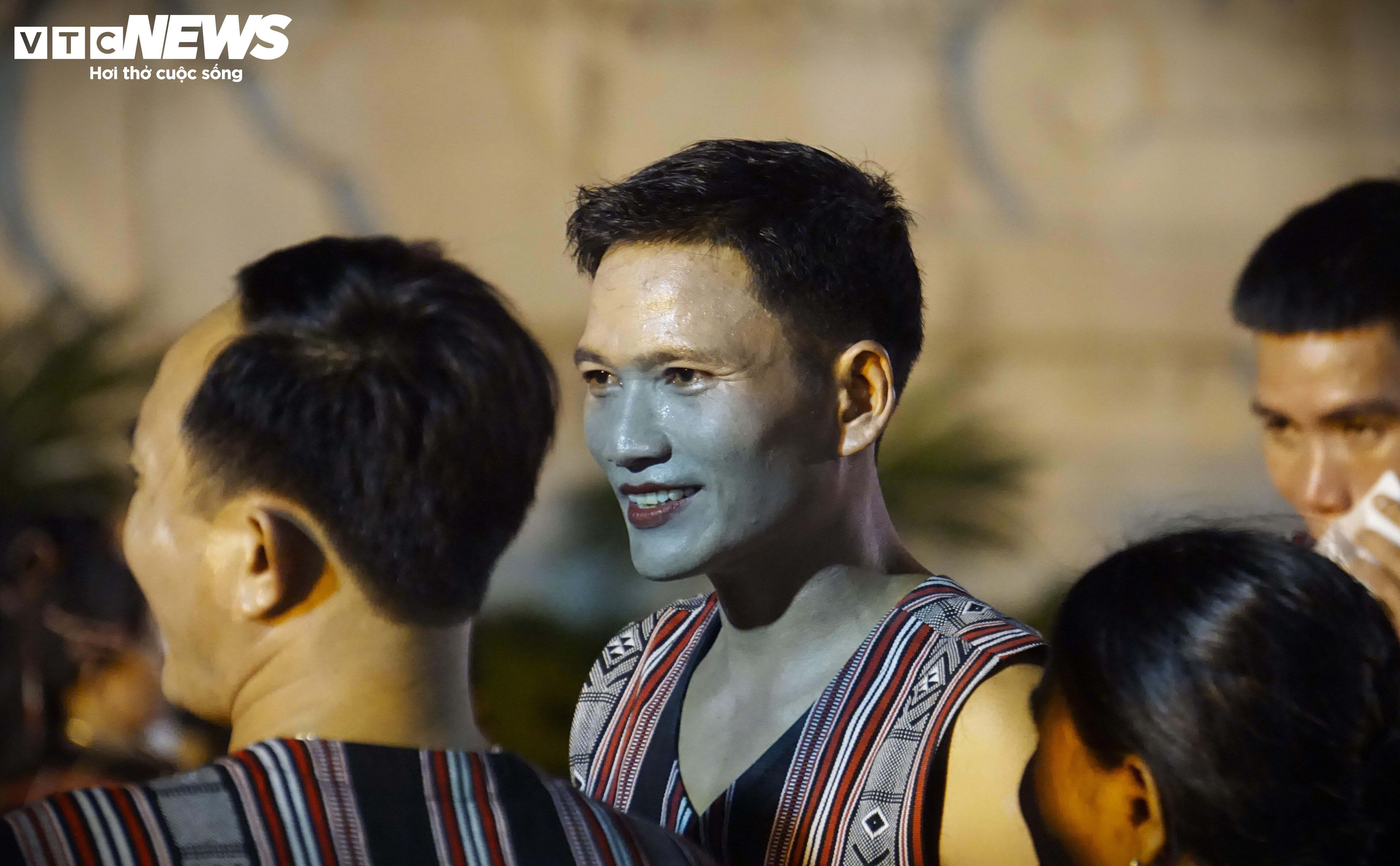 Hơn 250 nghệ nhân, diễn viên tụ họp tại Liên hoan văn hóa cồng chiêng Bình Định - 7