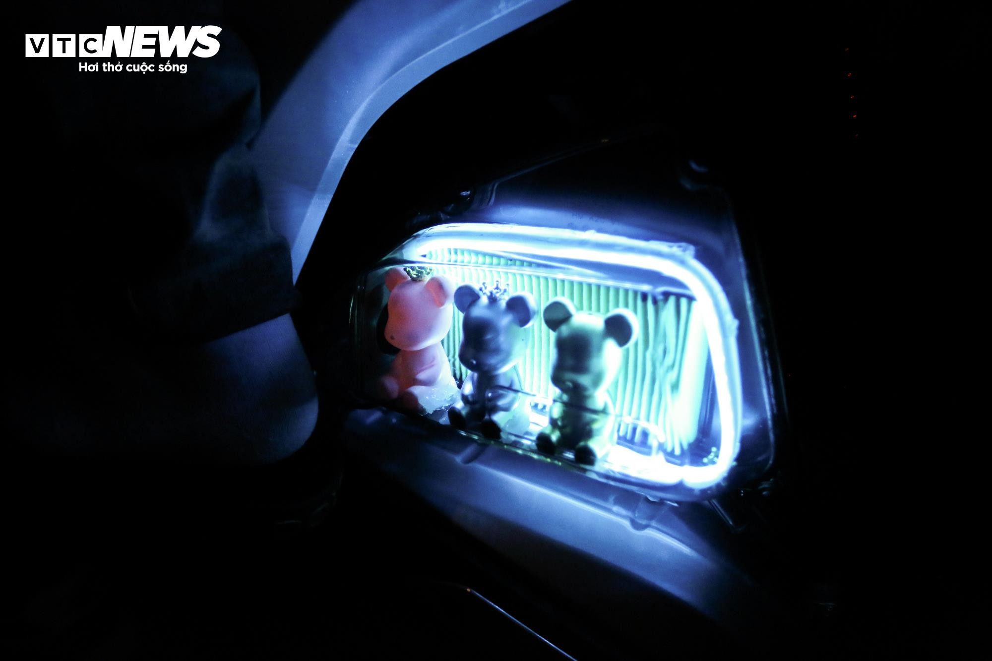 Cảnh sát 141 hóa trang đón lõng các 'quái xế' độ xe, nẹt pô trên phố Hà Nội - 11