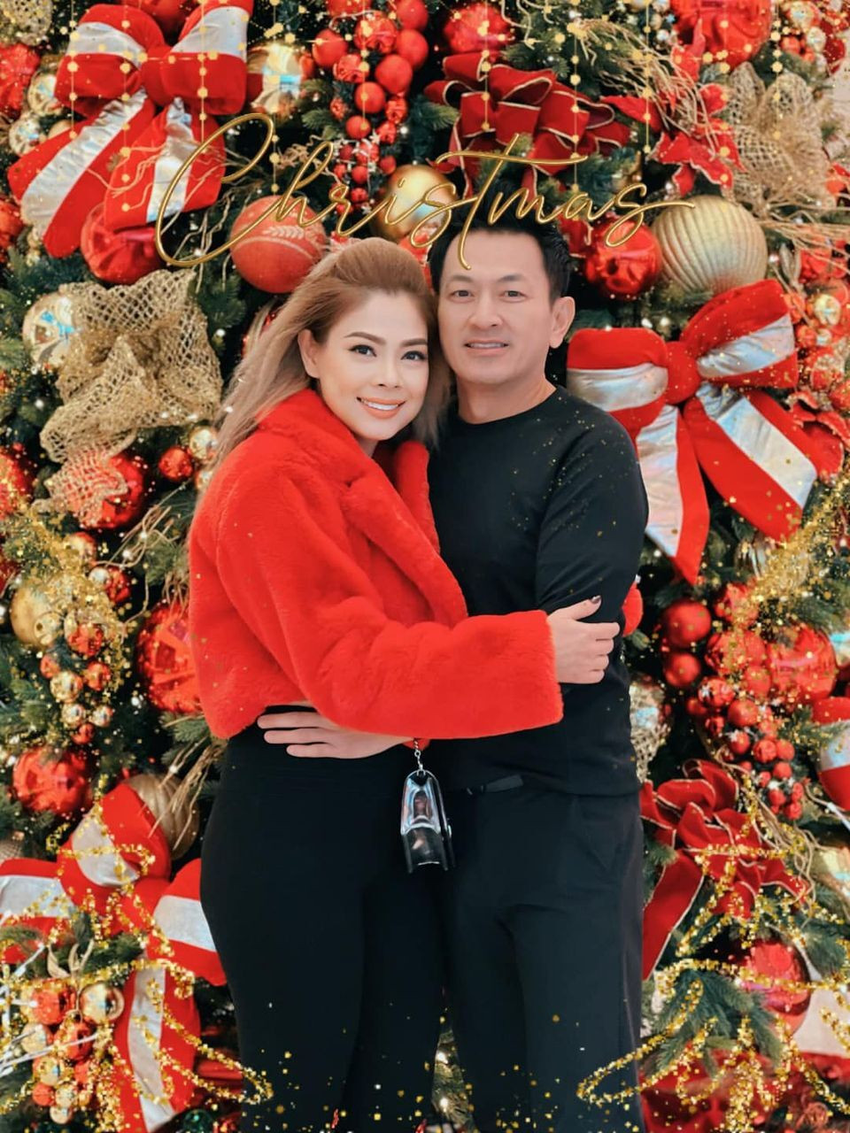 Sao Việt 25/12: Hồng Vân nhí nhảnh bên chồng, Việt Hương khen Mono hết lời - 14