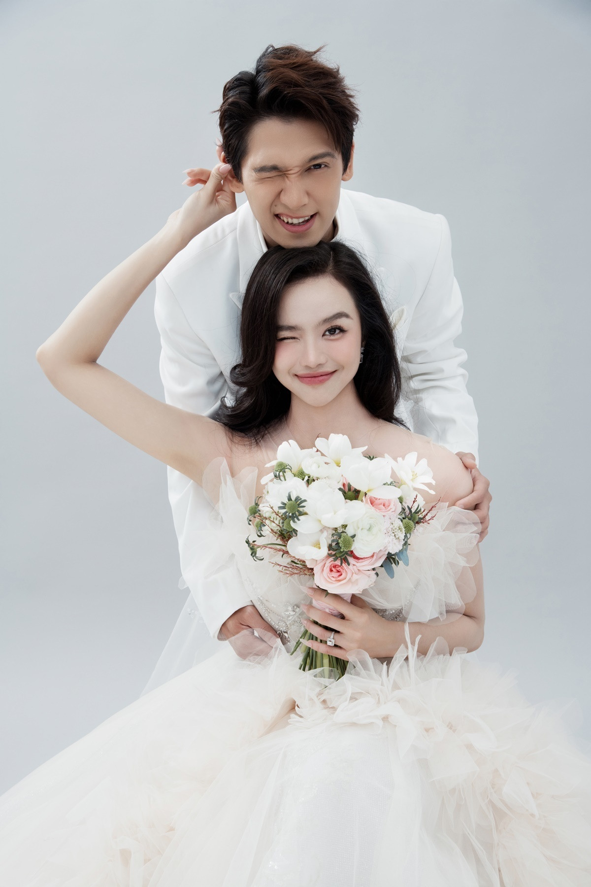 Sao Việt 27/12: Mẹ Bằng Kiều về nước thăm cháu, Doãn Hải My nghi vấn mang thai - 8