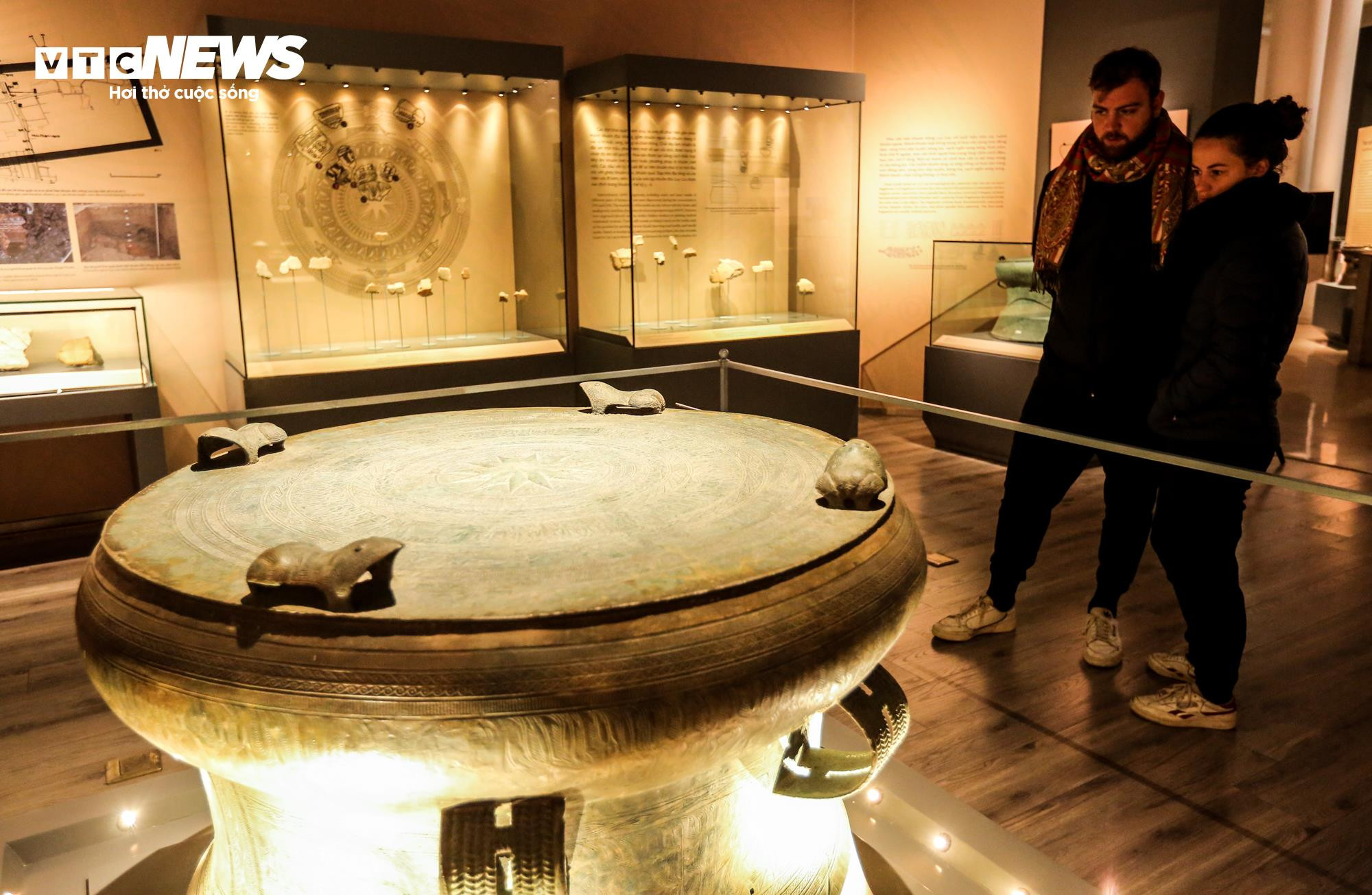 Chiêm ngưỡng chiếc trống đồng Đông Sơn lớn nhất Việt Nam - 3