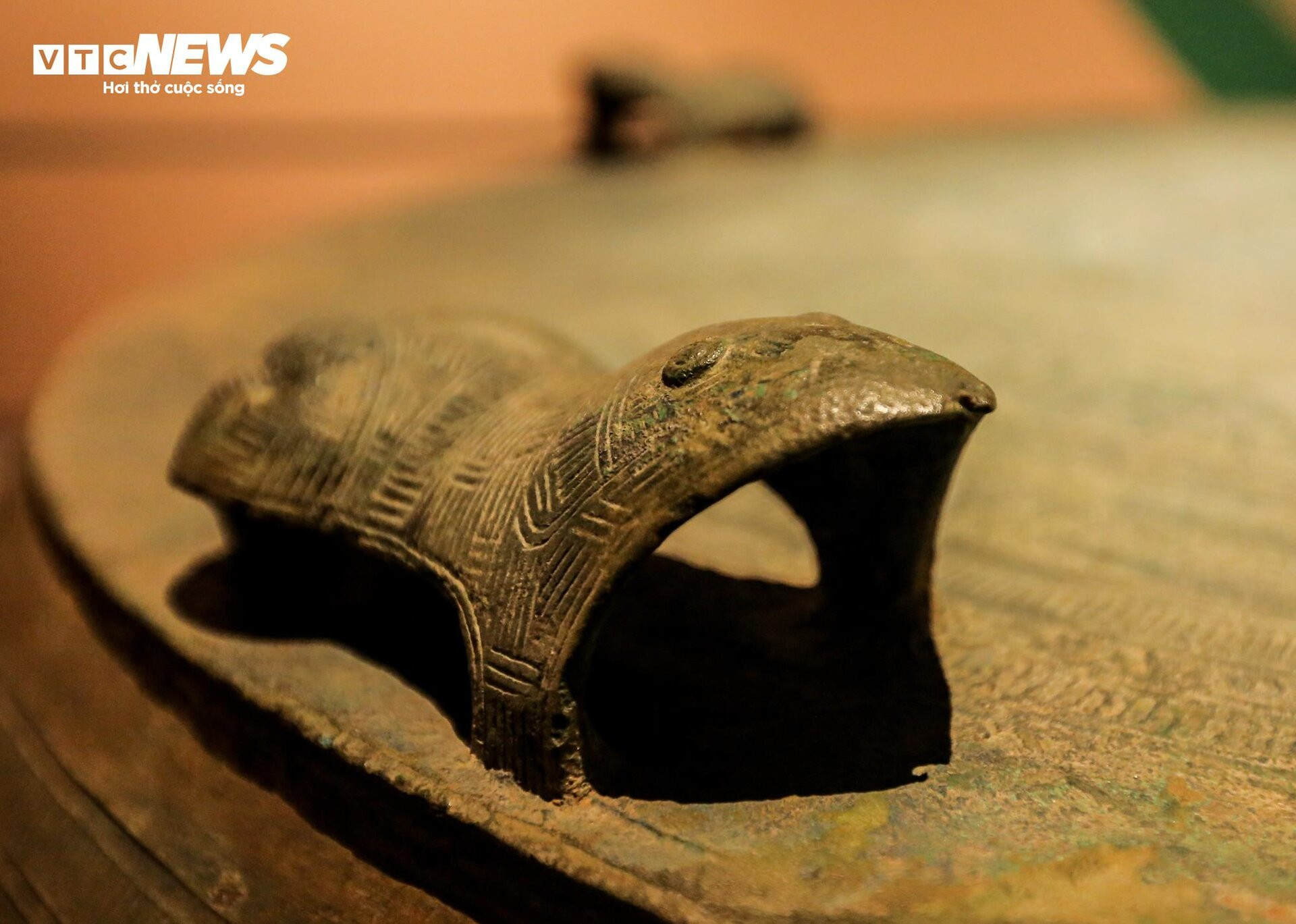 Chiêm ngưỡng chiếc trống đồng Đông Sơn lớn nhất Việt Nam - 7