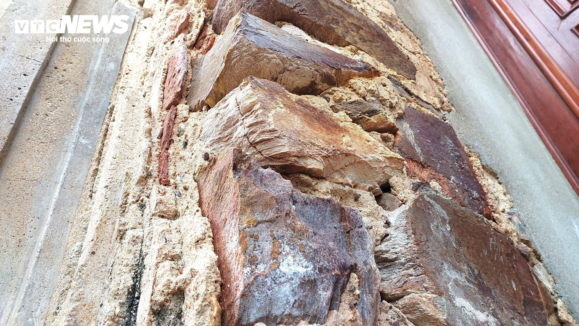 Độc đáo nhà thờ cổ 120 tuổi xây bằng đá, nhựa cây ở Đà Nẵng - 5