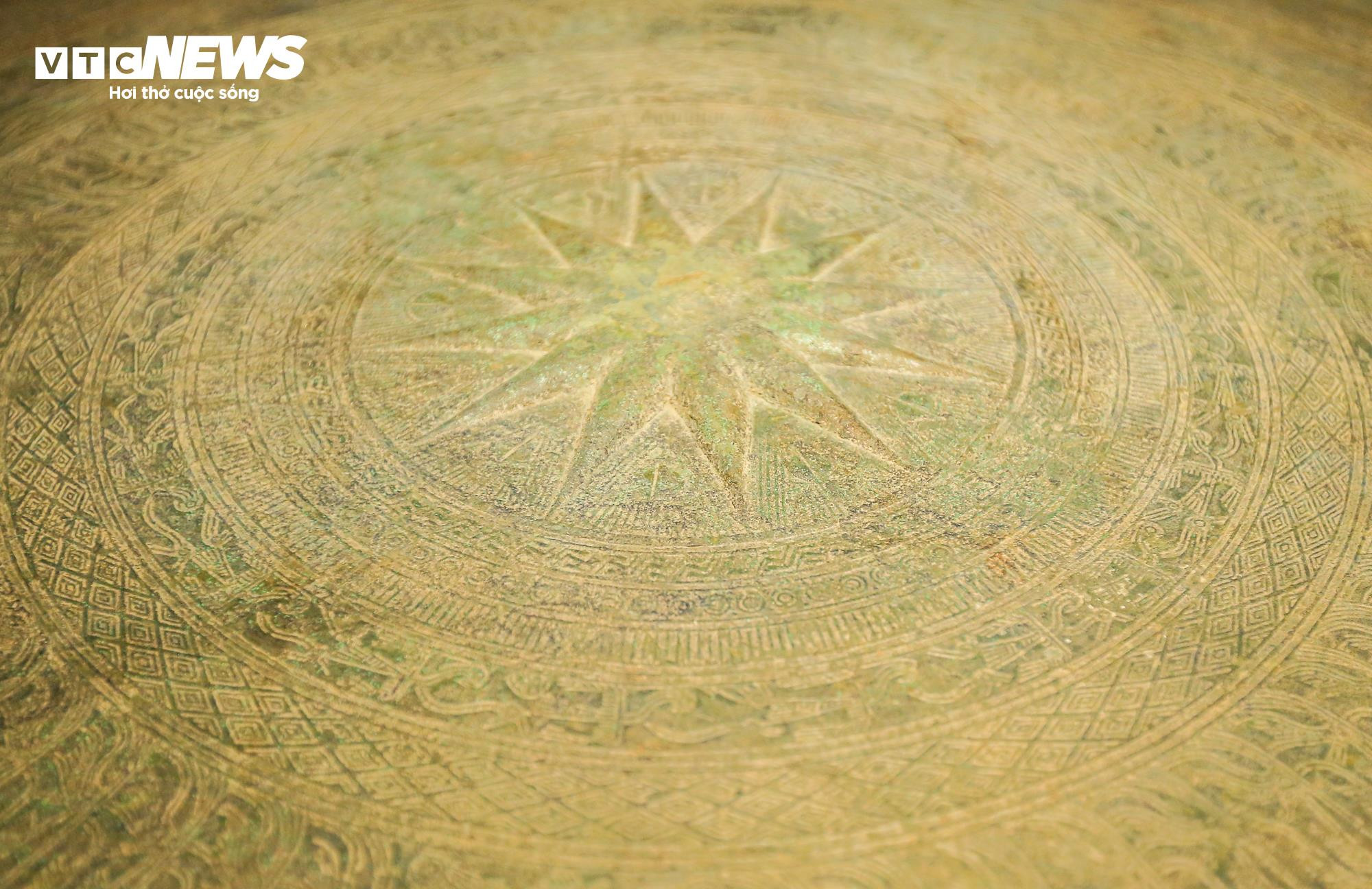Chiêm ngưỡng chiếc trống đồng Đông Sơn lớn nhất Việt Nam - 6