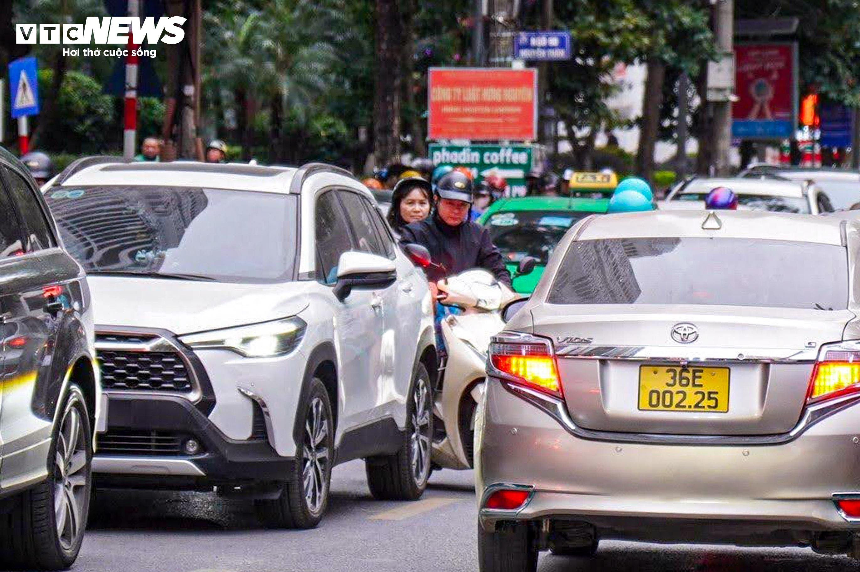 Cận cảnh tuyến đường sắp được Hà Nội mở rộng hơn 20m để giảm ùn tắc - 8