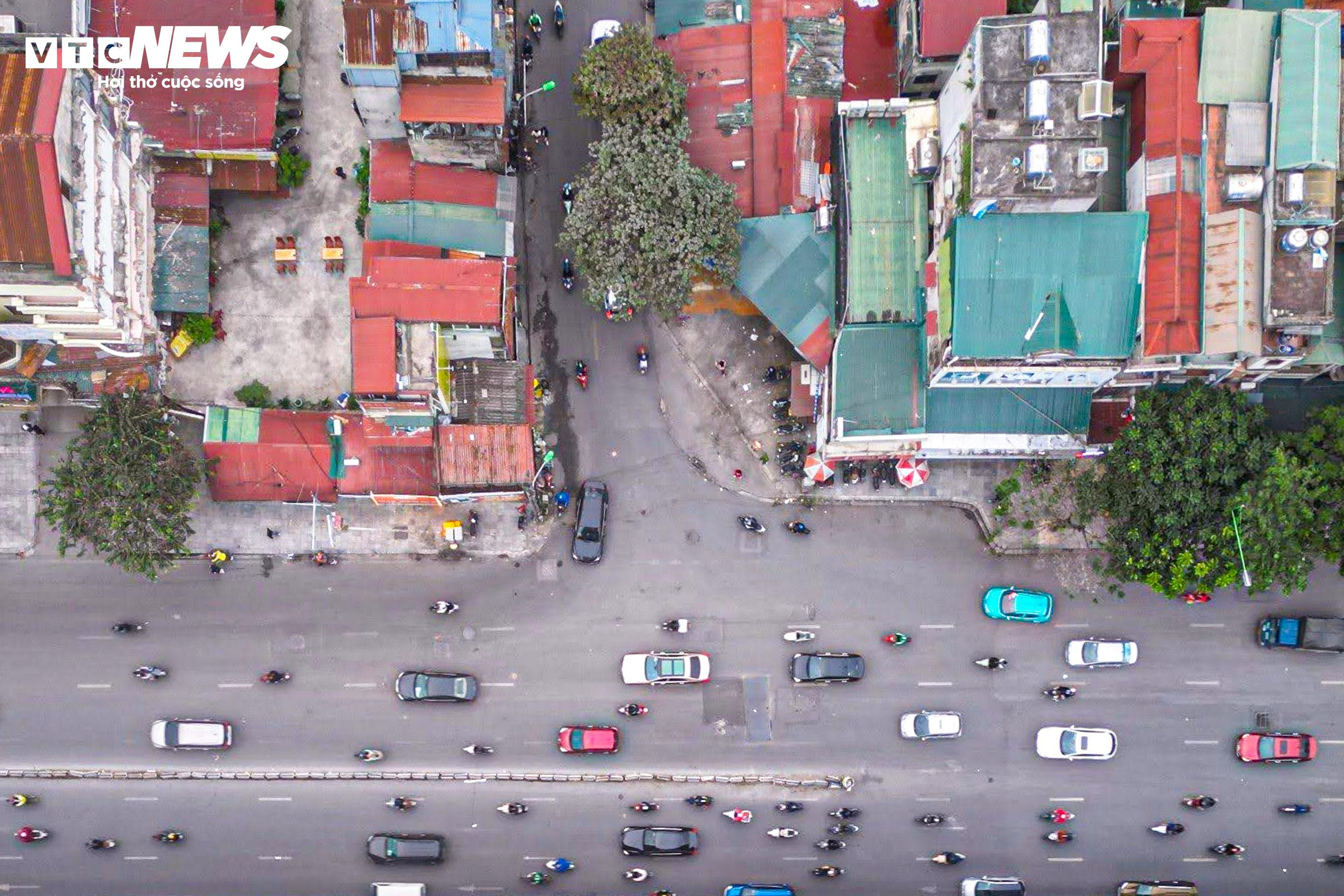 Cận cảnh tuyến đường sắp được Hà Nội mở rộng hơn 20m để giảm ùn tắc - 2