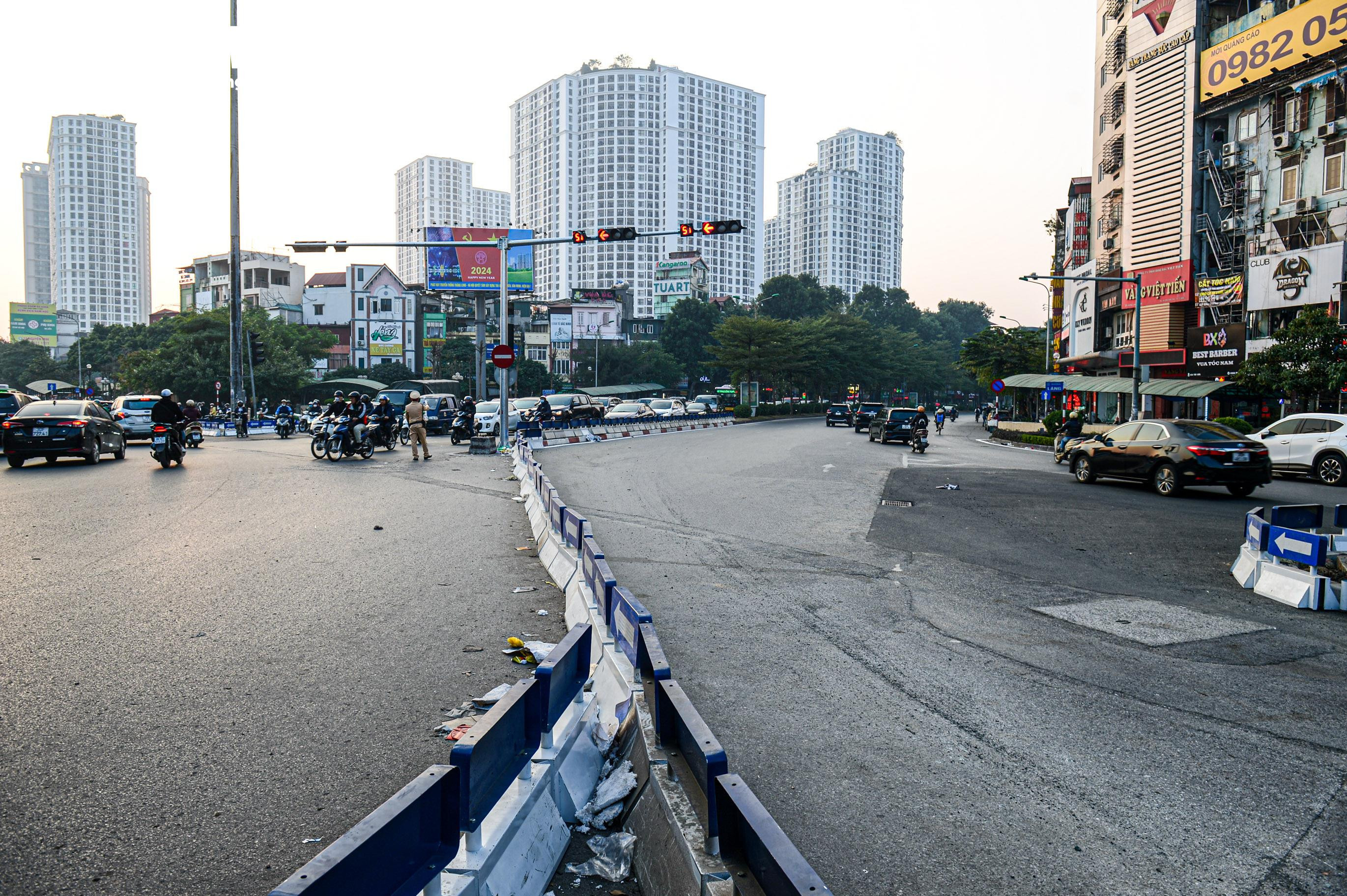 Ngã Tư Sở ở Hà Nội hết cảnh ùn tắc sau lần thứ 5 tổ chức lại giao thông - 2