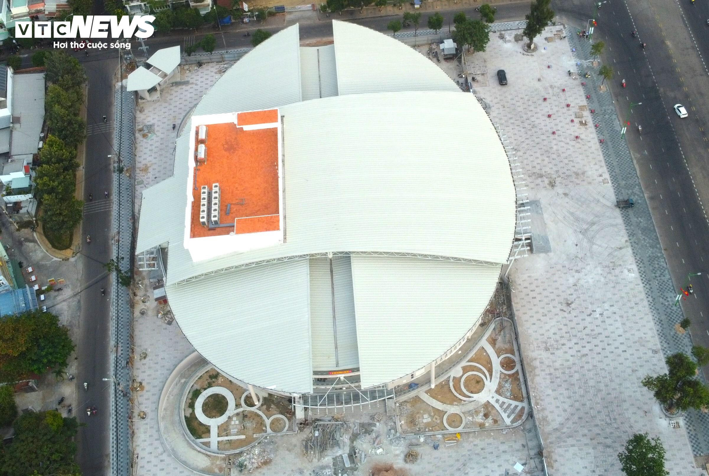 Bình Thuận: Năm Du lịch quốc gia đi qua, nhà hát 200 tỷ đồng vẫn chưa xong - 3