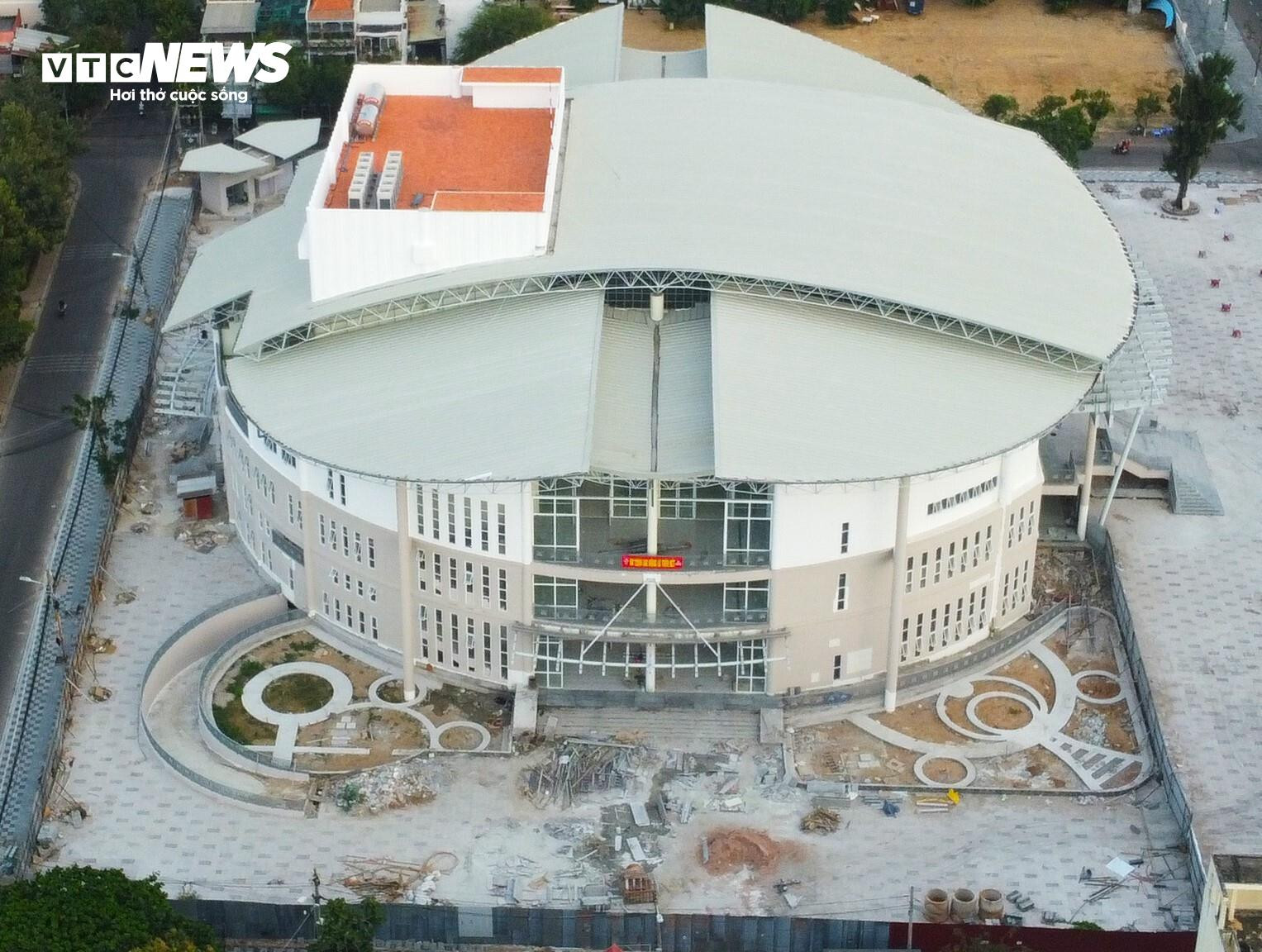 Bình Thuận: Năm Du lịch quốc gia đi qua, nhà hát 200 tỷ đồng vẫn chưa xong - 7