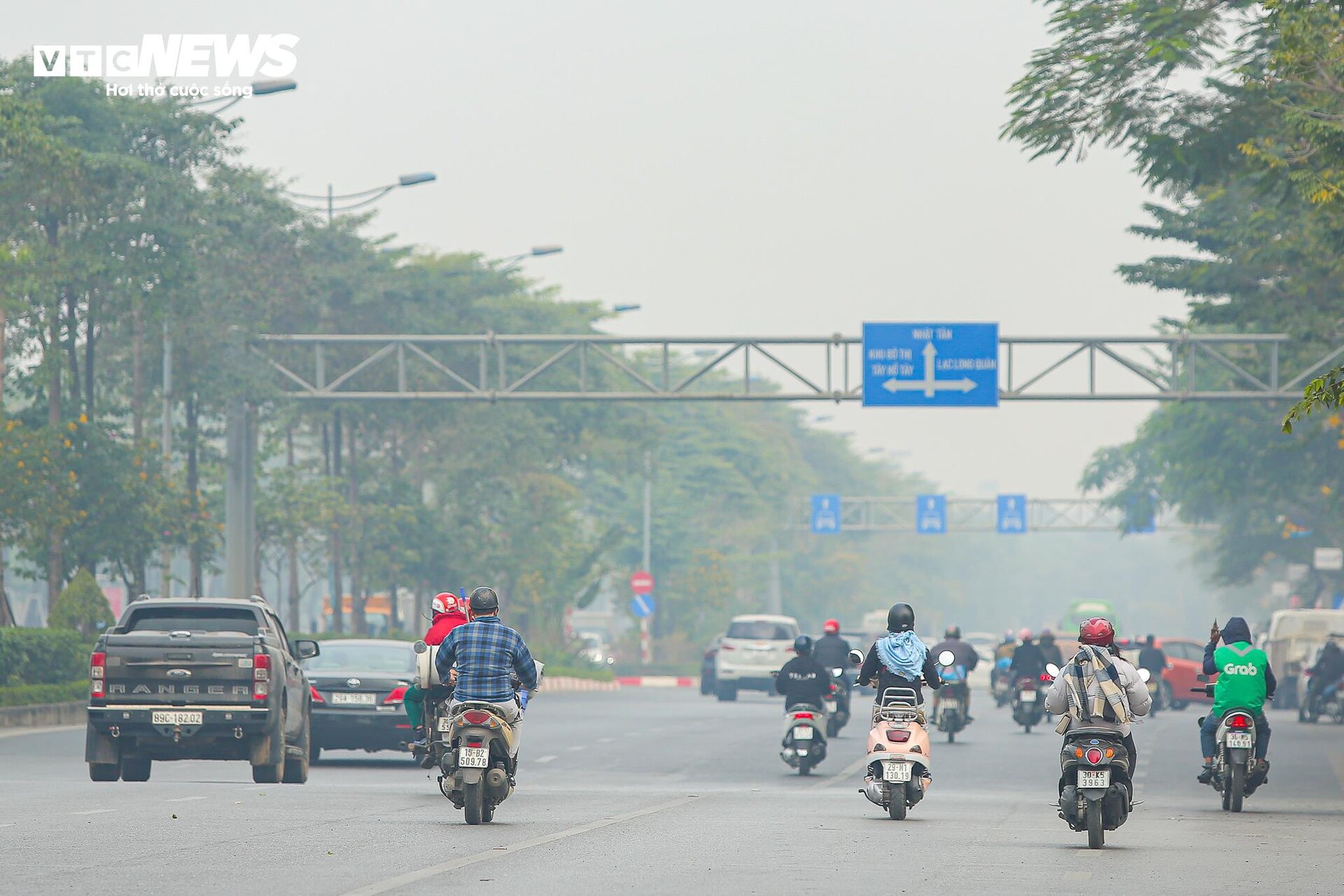 Sáng nay, Hà Nội ô nhiễm không khí thứ 2 thế giới - 16