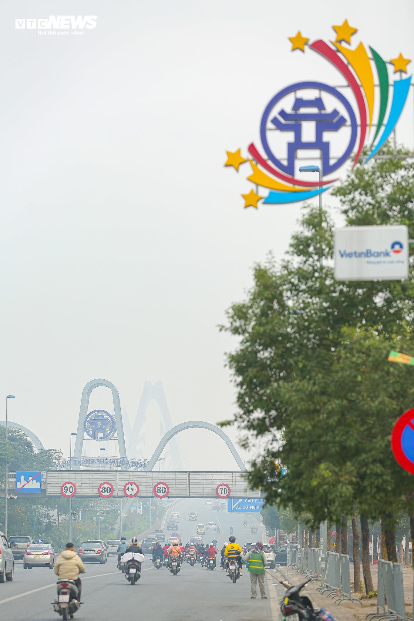 Sáng nay, Hà Nội ô nhiễm không khí thứ 2 thế giới - 15
