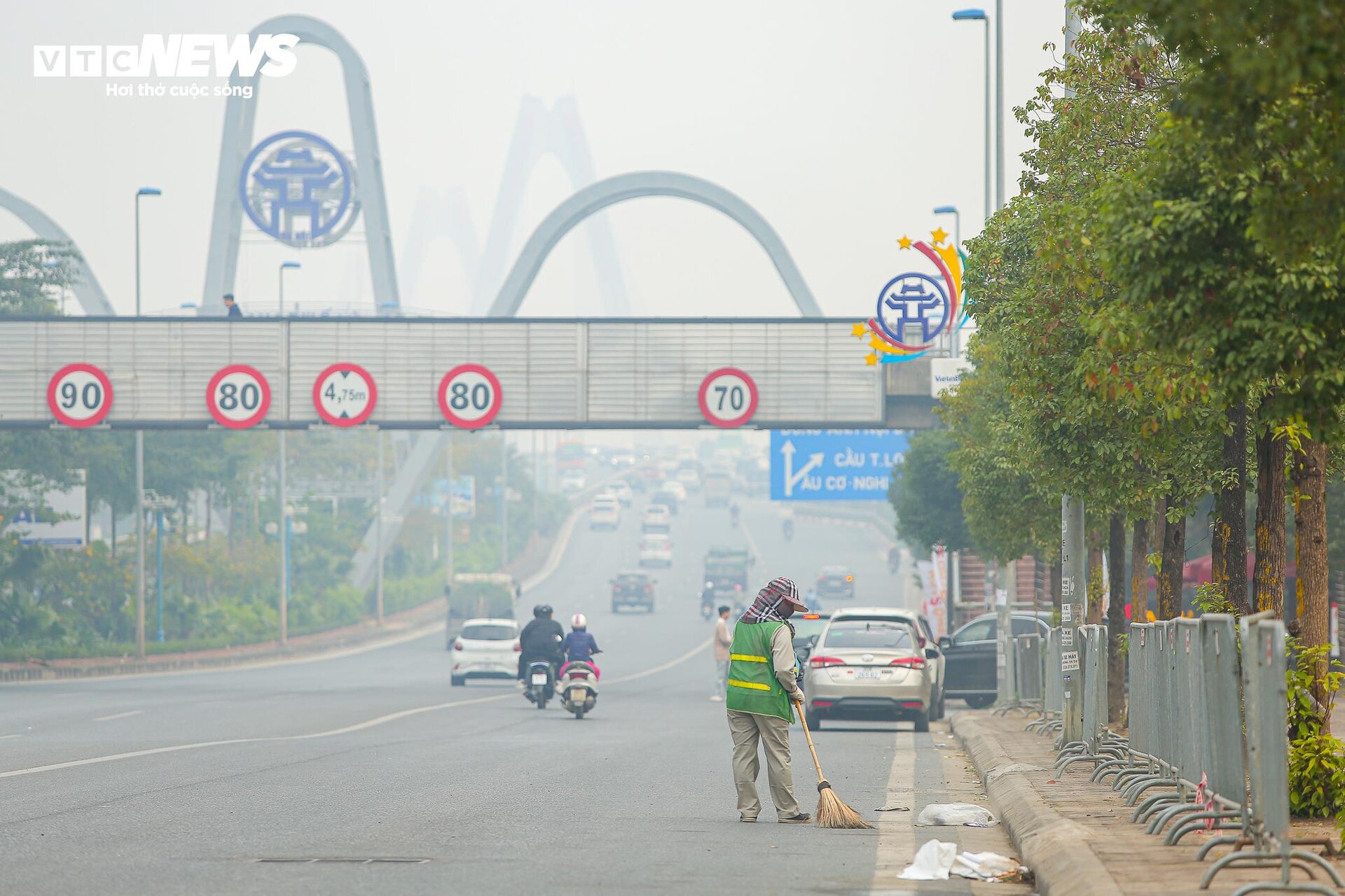 Sáng nay, Hà Nội ô nhiễm không khí thứ 2 thế giới - 13