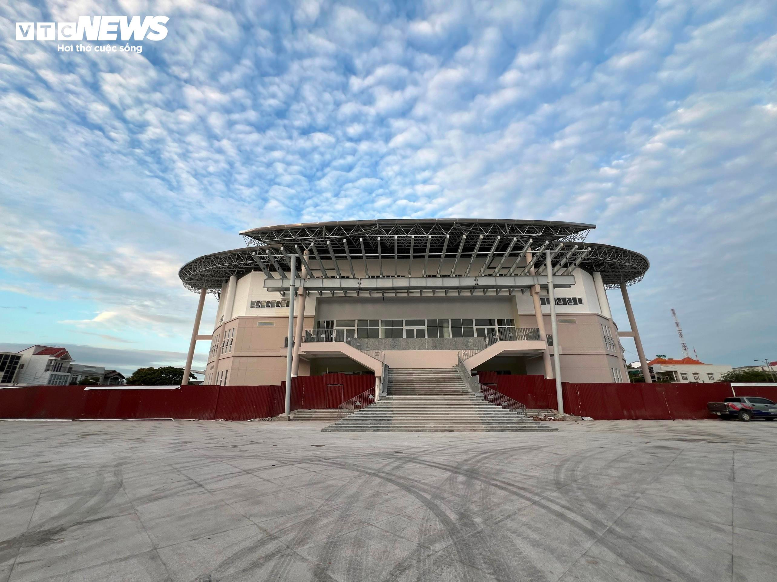 Bình Thuận: Năm Du lịch quốc gia đi qua, nhà hát 200 tỷ đồng vẫn chưa xong - 5