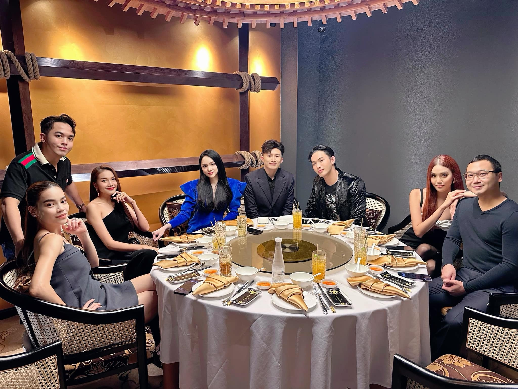 Sao Việt 30/12: Hoa hậu Ý Nhi ngày càng rạng rỡ, Minh Hằng đẹp mặn mà sau sinh - 4