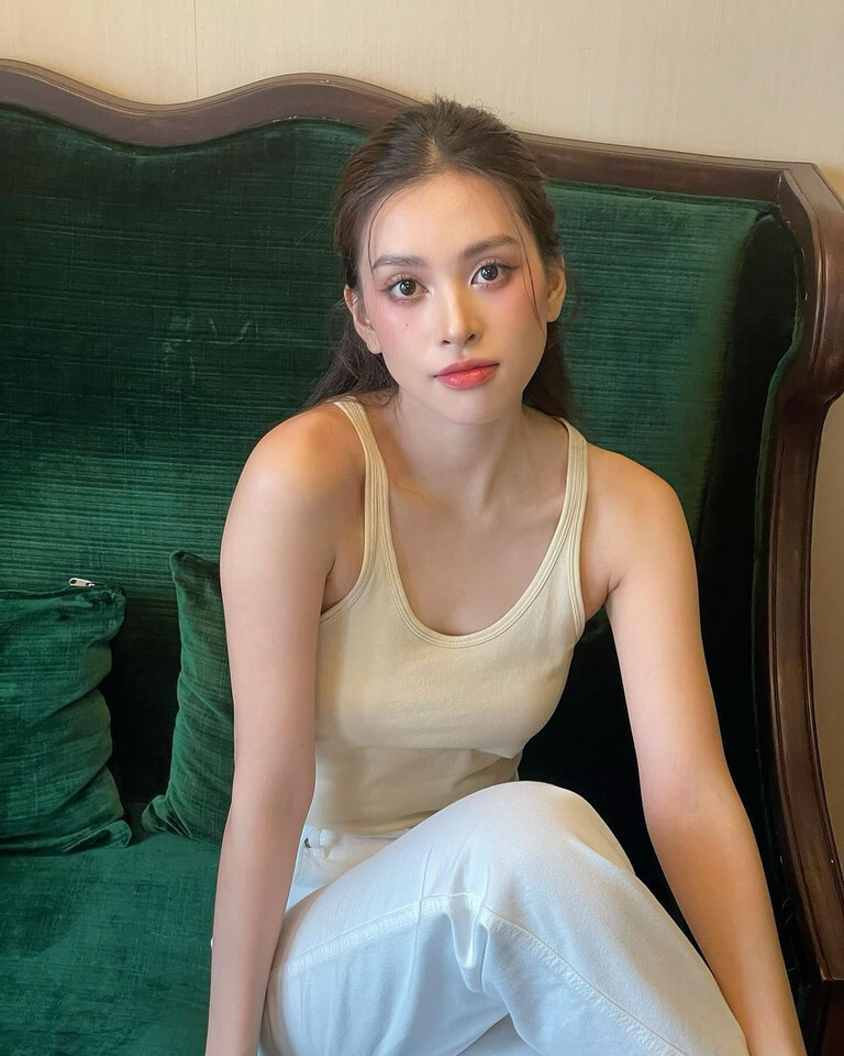 Sao Việt 30/12: Hoa hậu Ý Nhi ngày càng rạng rỡ, Minh Hằng đẹp mặn mà sau sinh - 8