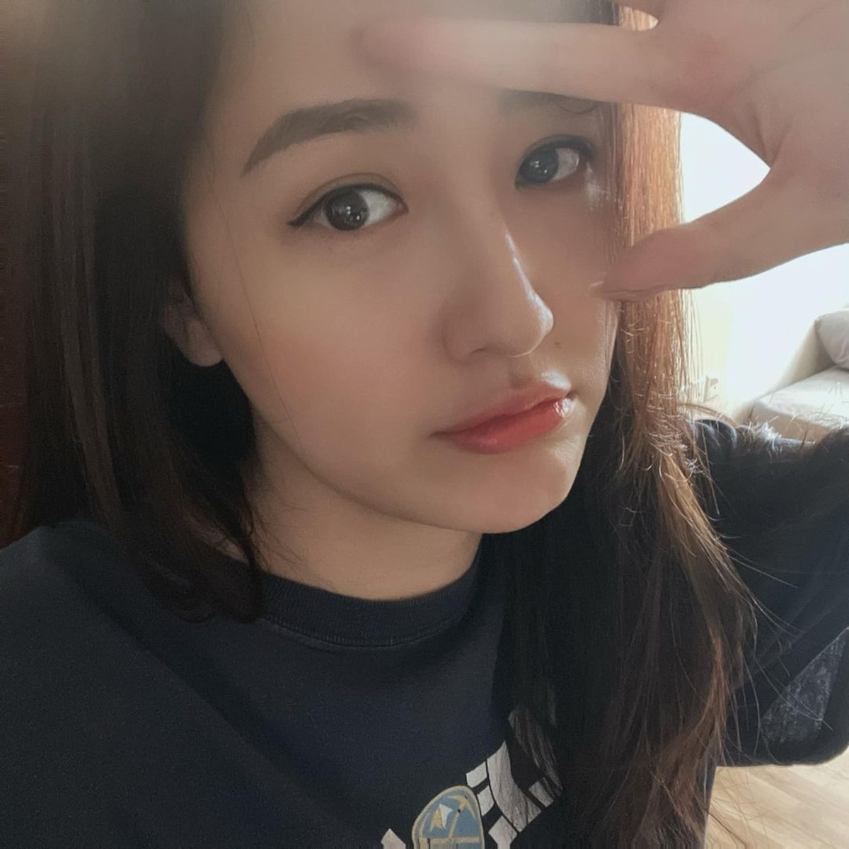 Sao Việt 3/1: Con gái Vũ Linh khoe chồng, Mai Phương Thúy than mệt đầu năm - 2