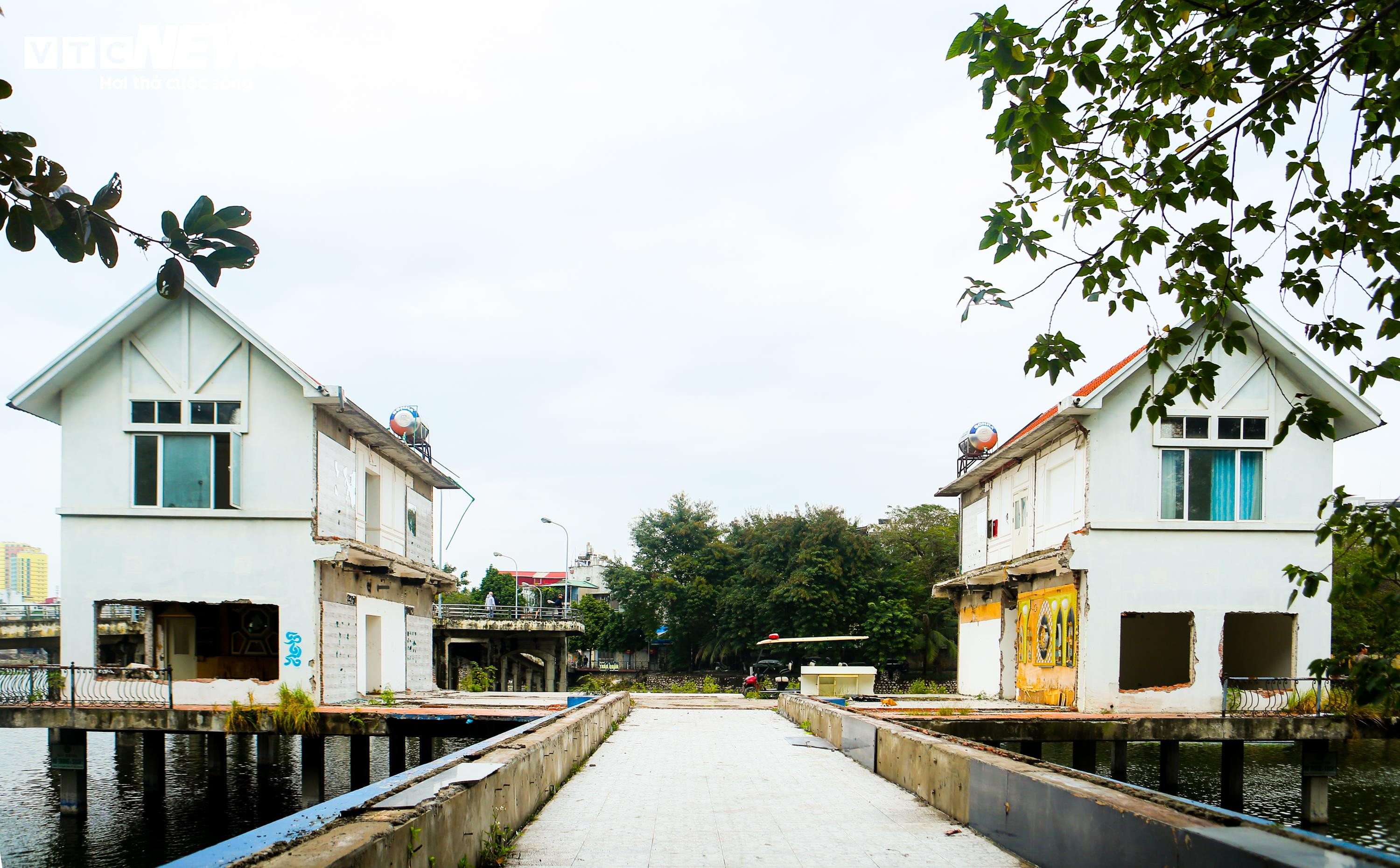 Ì ạch tháo dỡ mãi chưa xong các công trình sai phạm trong Công viên Tuổi trẻ - 11