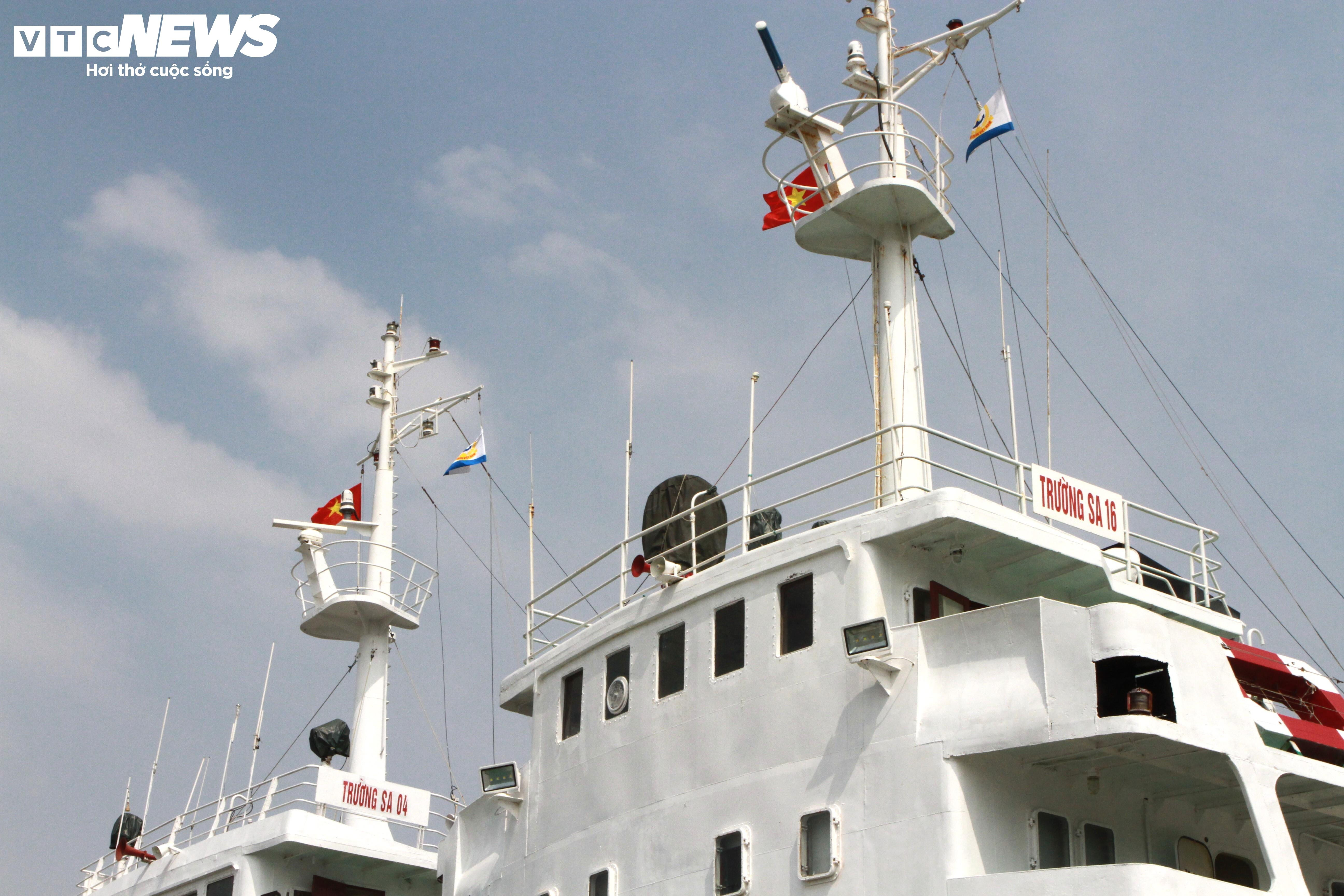 Mang Tết đến Nhà giàn DKI - 9