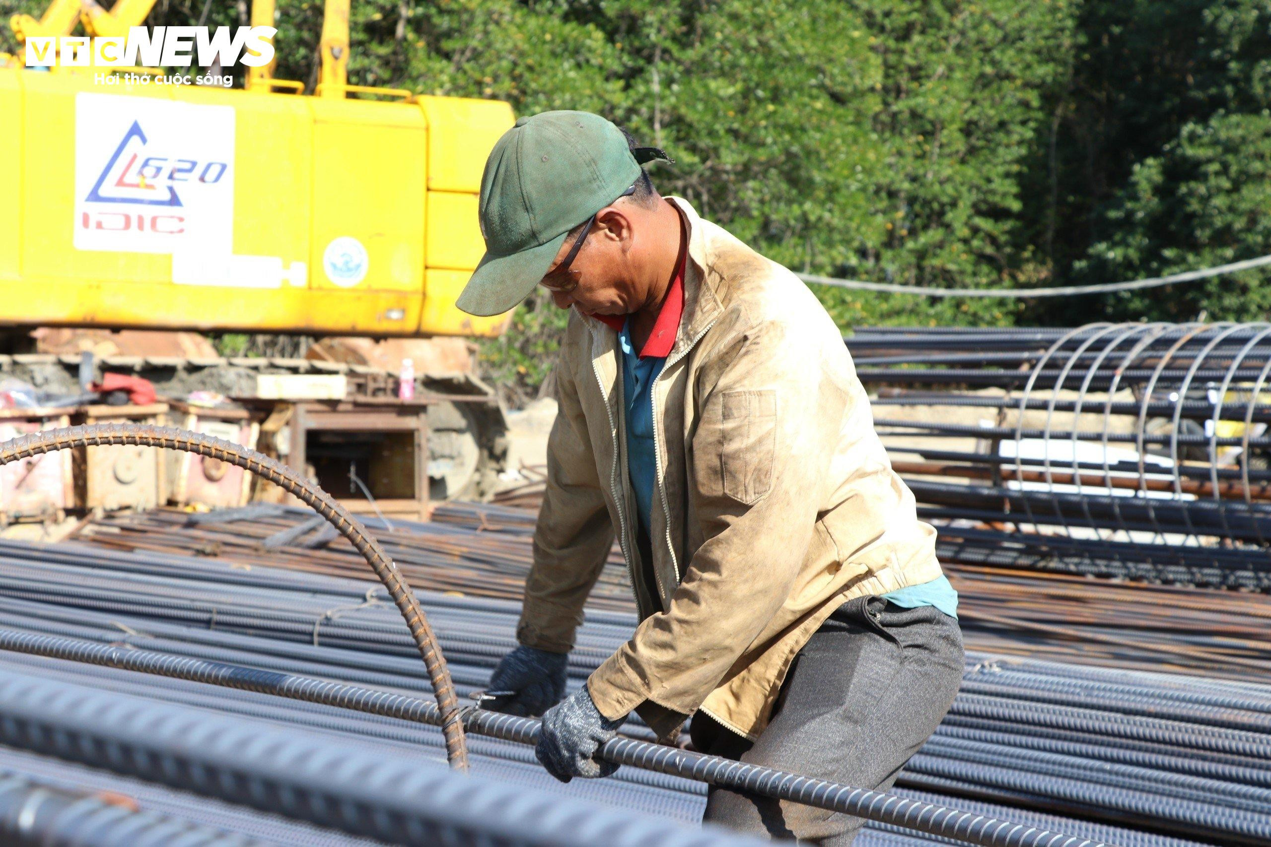 Cầu gần 5.000 tỷ nối Đồng Nai và Bà Rịa - Vũng Tàu sau 7 tháng thi công - 8