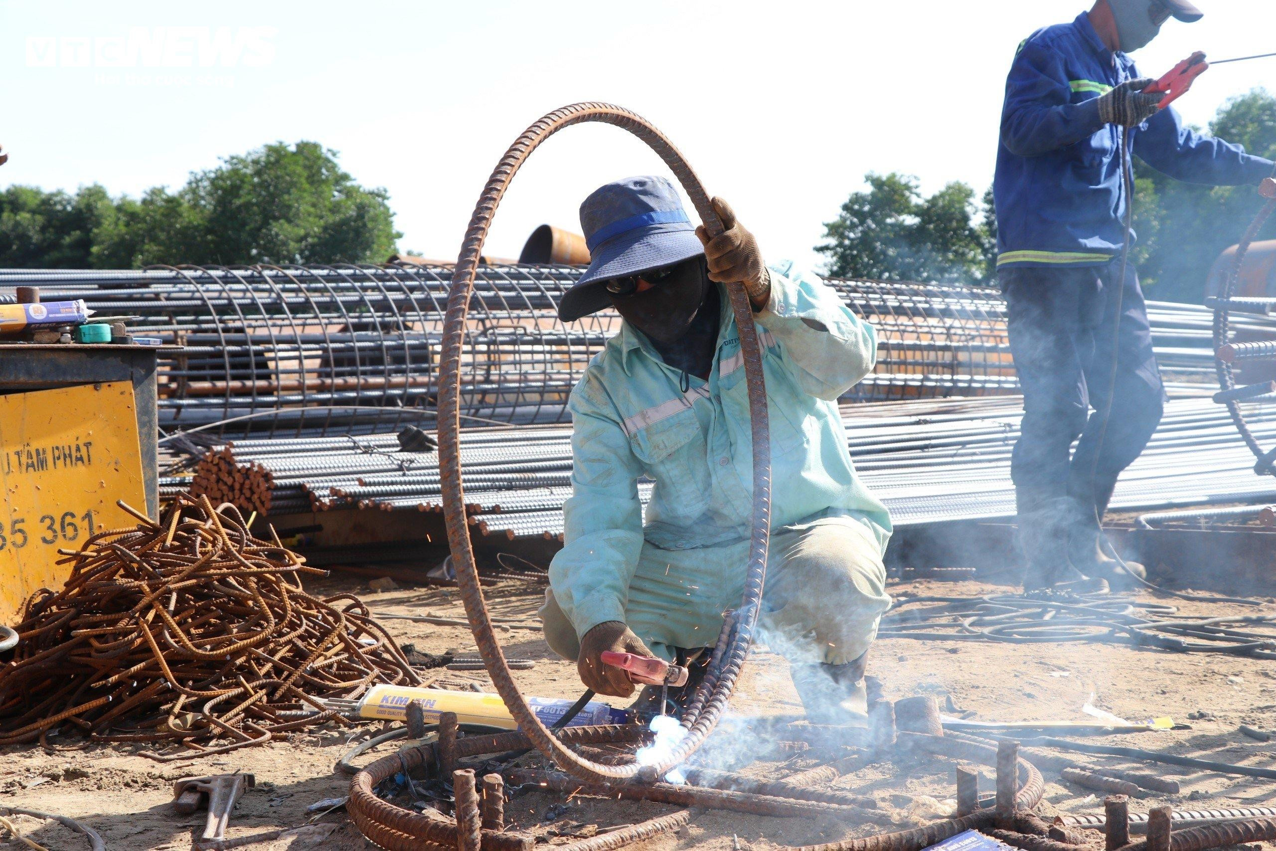 Cầu gần 5.000 tỷ nối Đồng Nai và Bà Rịa - Vũng Tàu sau 7 tháng thi công - 6