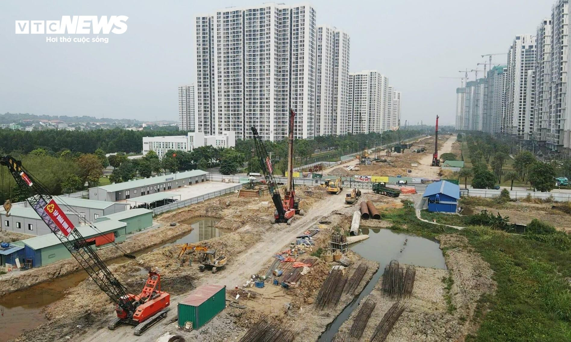 Công nhân tất bật trên đại công trường Vành đai 3 TP.HCM - 15