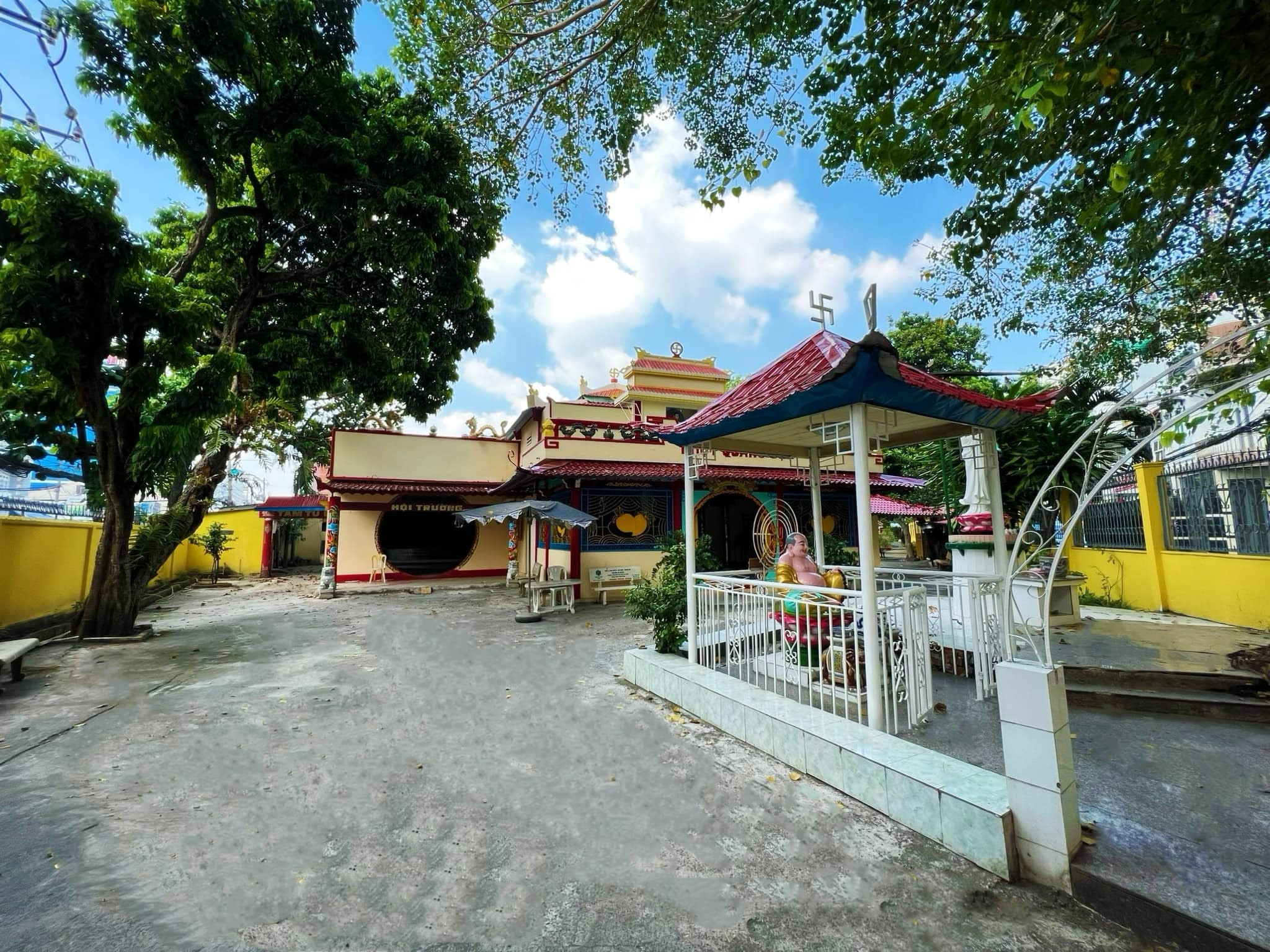 Chùa Nghệ sĩ 'thay áo mới’, xin người viếng thăm để lại đau thương phiền não - 13