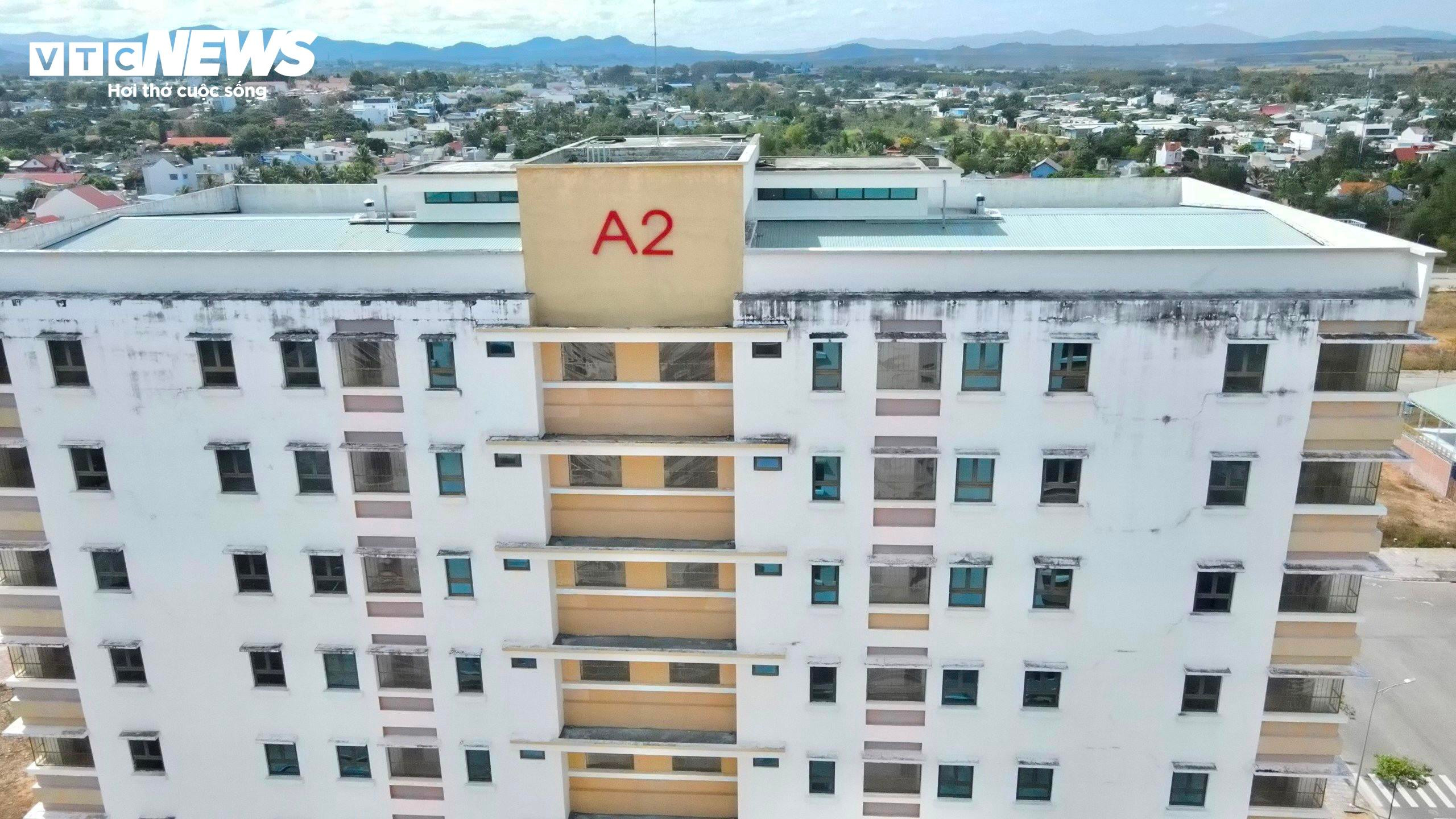 Cận cảnh nhà ở xã hội, khu tái định cư không người ở - 5