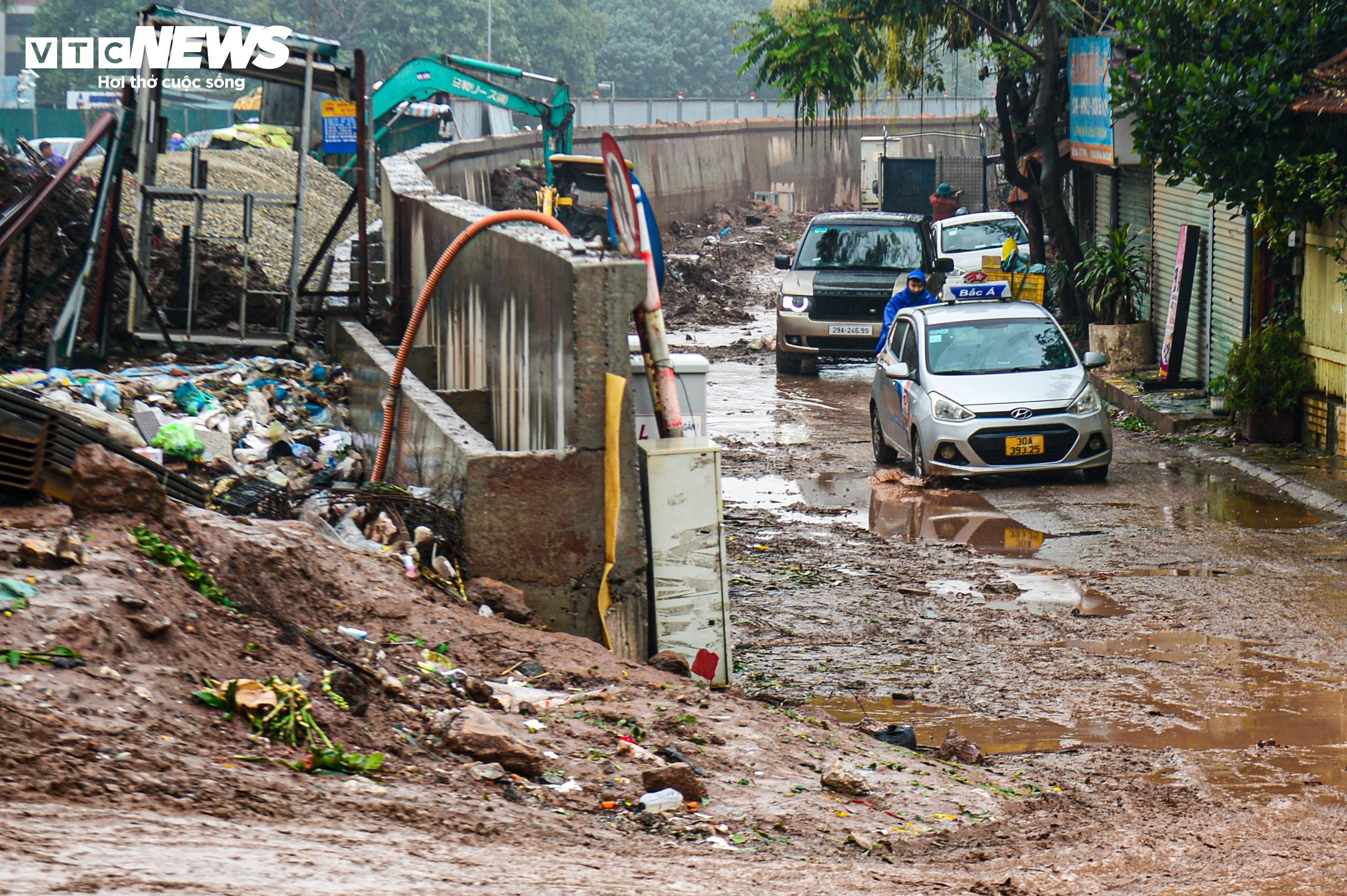 Người dân, tiểu thương ngán ngẩm cảnh dự án 815 tỷ ngổn ngang bùn lầy - 5