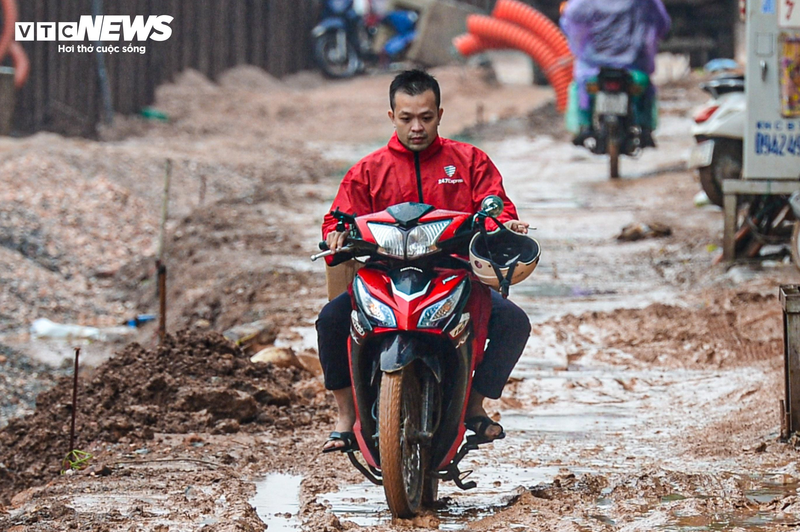 Người dân, tiểu thương ngán ngẩm cảnh dự án 815 tỷ ngổn ngang bùn lầy - 8