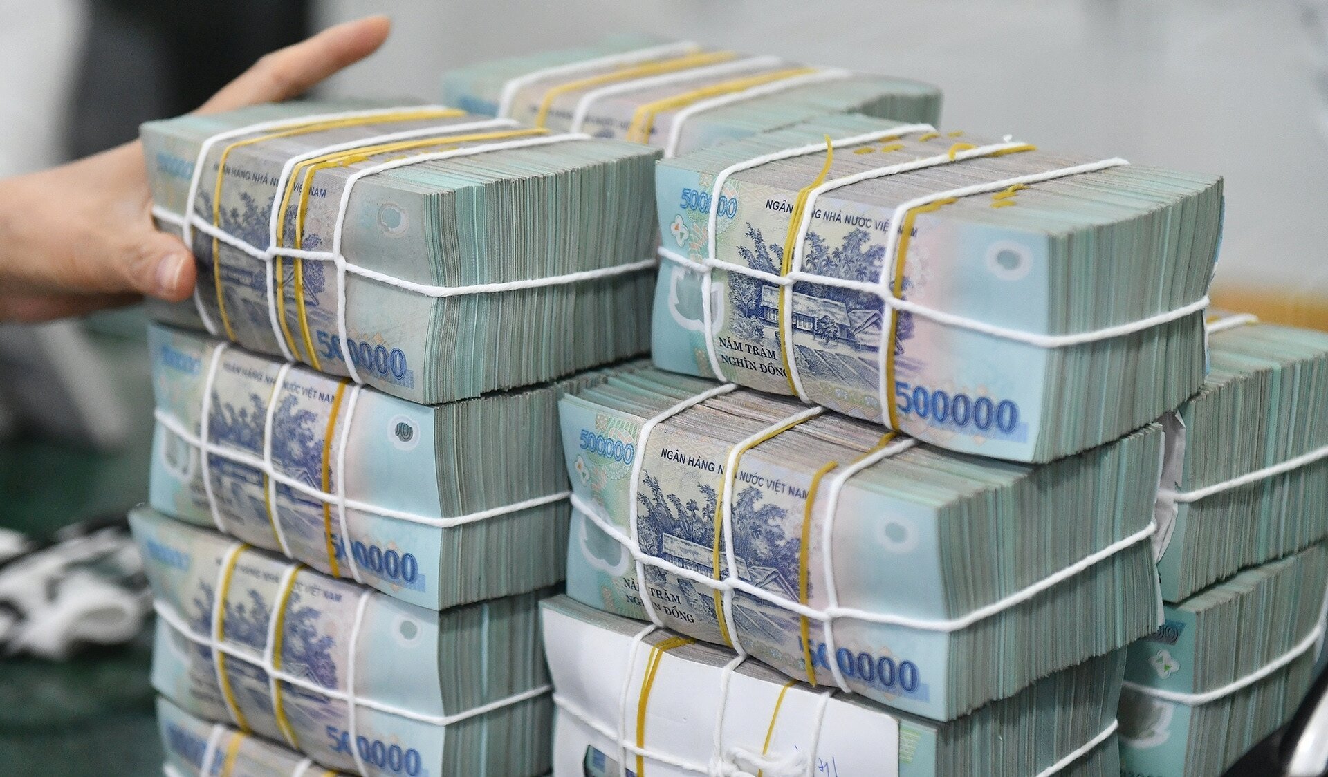 ‘Bức tranh’ tài chính 2024 của Việt Nam sẽ ra sao?