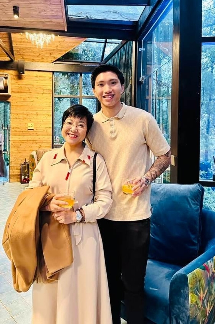 Sao Việt 17/1: Mỹ Tâm đón tuổi 43, Mai Phương Thuý khoe mặt mộc xinh đẹp - 11