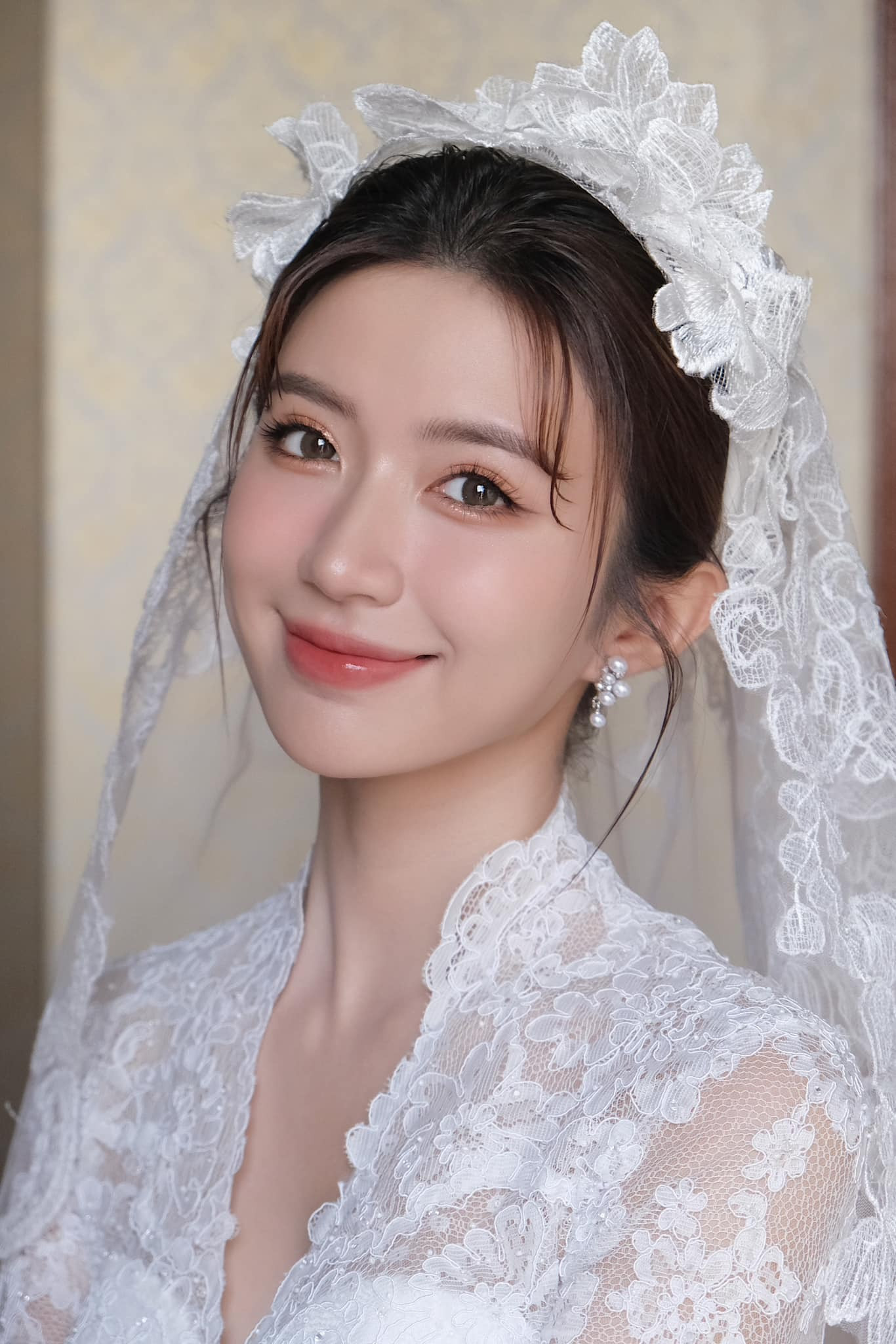 Sao Việt 20/1: Minh Hằng khoe eo thon sau sinh, Ngọc Huyền diện váy cưới - 3