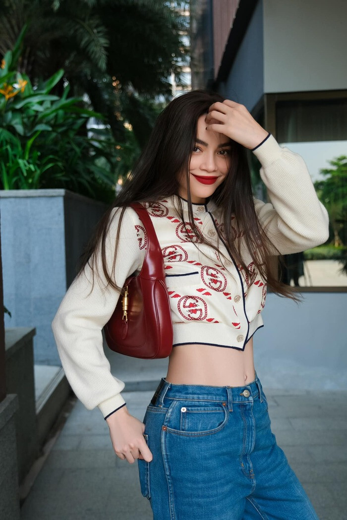 Sao Việt 20/1: Minh Hằng khoe eo thon sau sinh, Ngọc Huyền diện váy cưới - 6