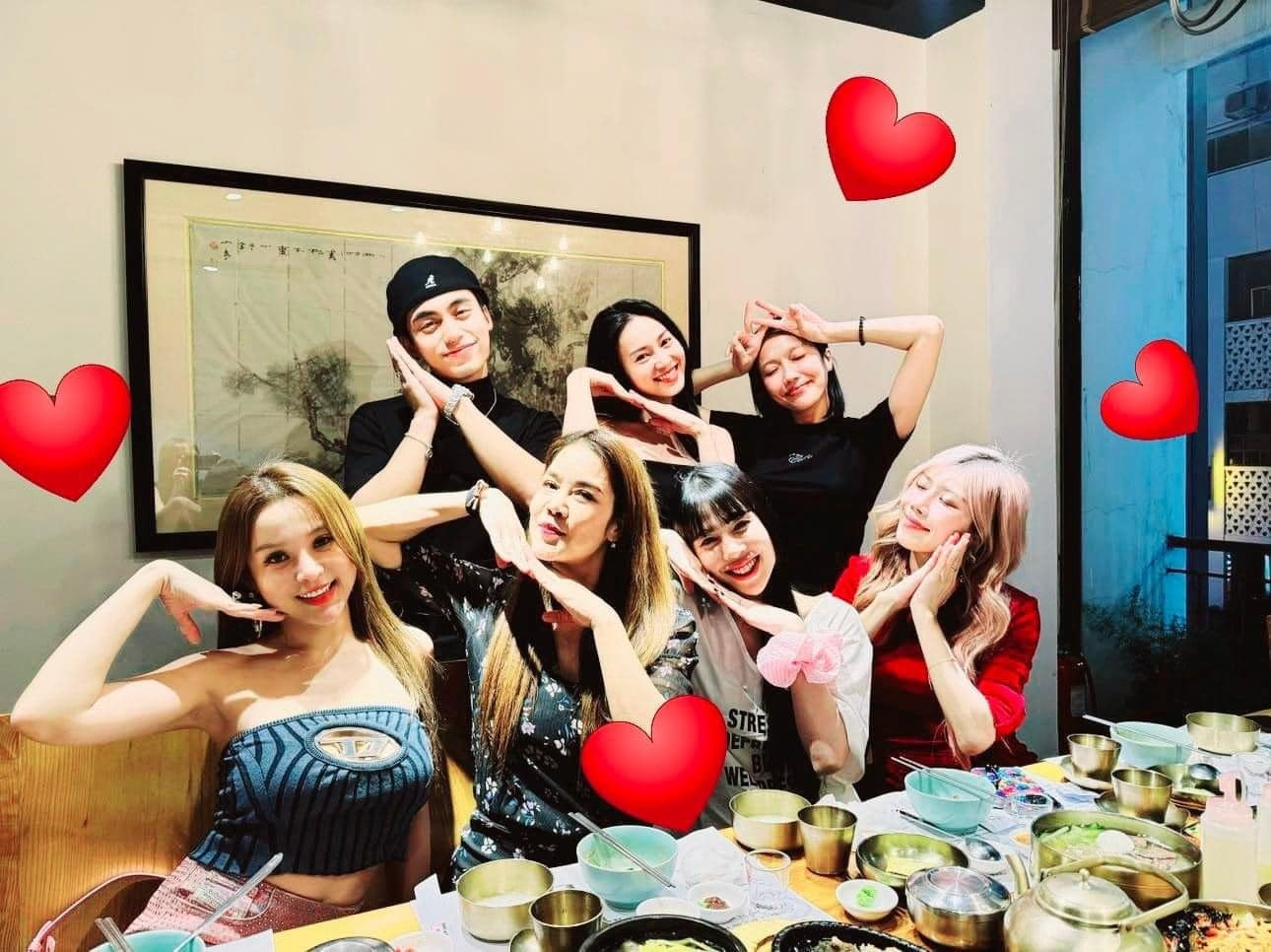 Sao Việt 21/1: Con gái Vũ Linh đóng kịch Tết, Nhã Phương đẹp dịu dàng - 8