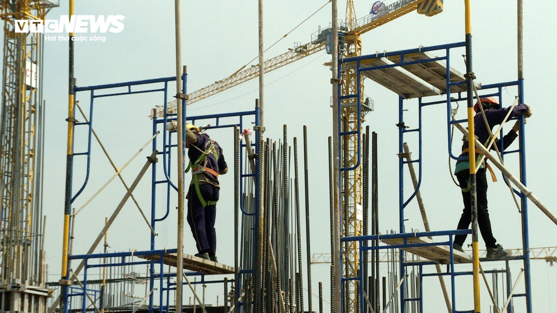 Thi công xuyên Tết dự án 'thành phố hàng không' hiện đại nhất Việt Nam - 7