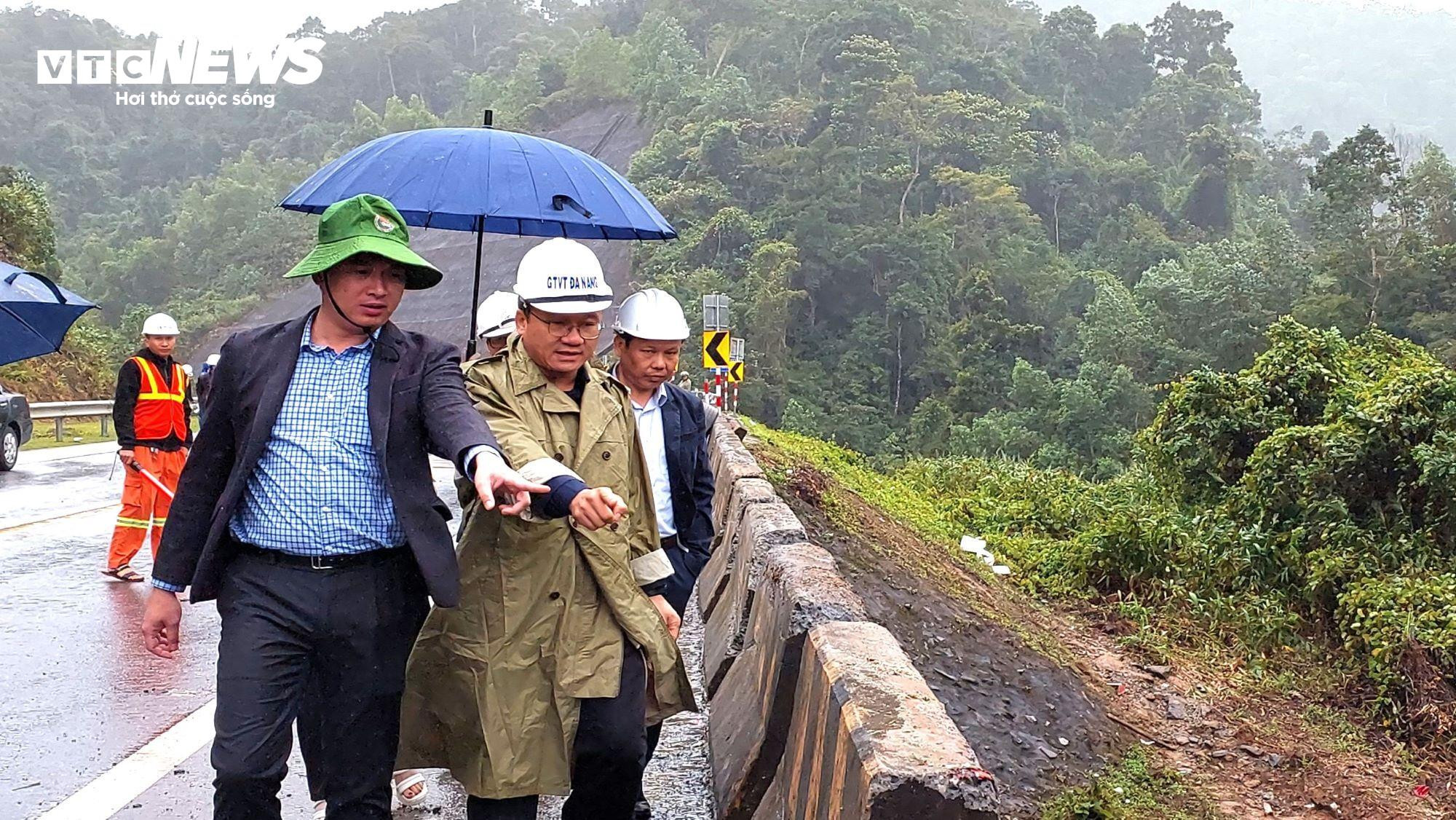 Nhiều tai nạn thảm khốc, tài xế vẫn xem cao tốc La Sơn-Túy Loan như chốn vô pháp - 13