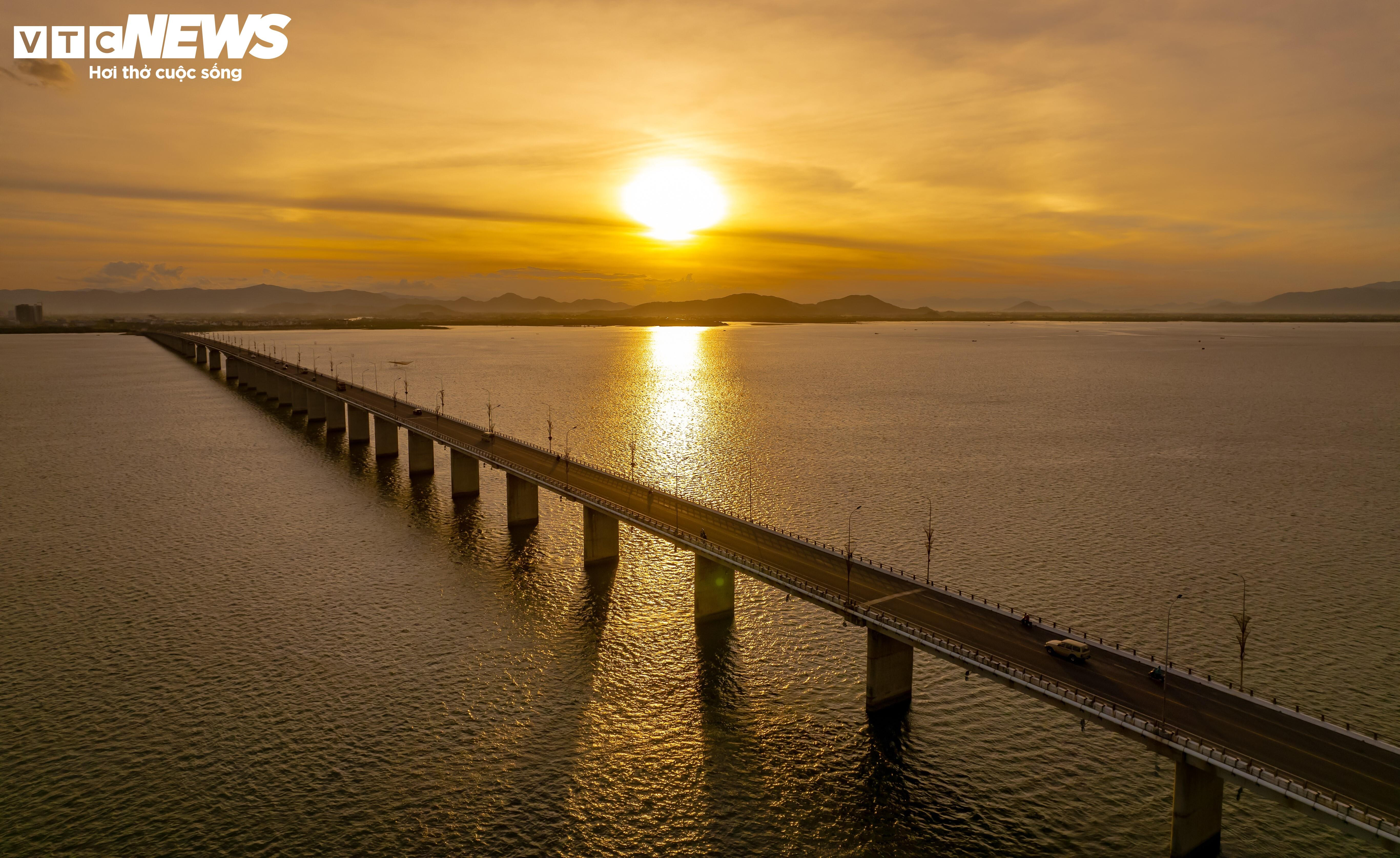 Bình Định chi gần 30 tỷ sửa cầu vượt biển từng dài nhất Việt Nam - 1