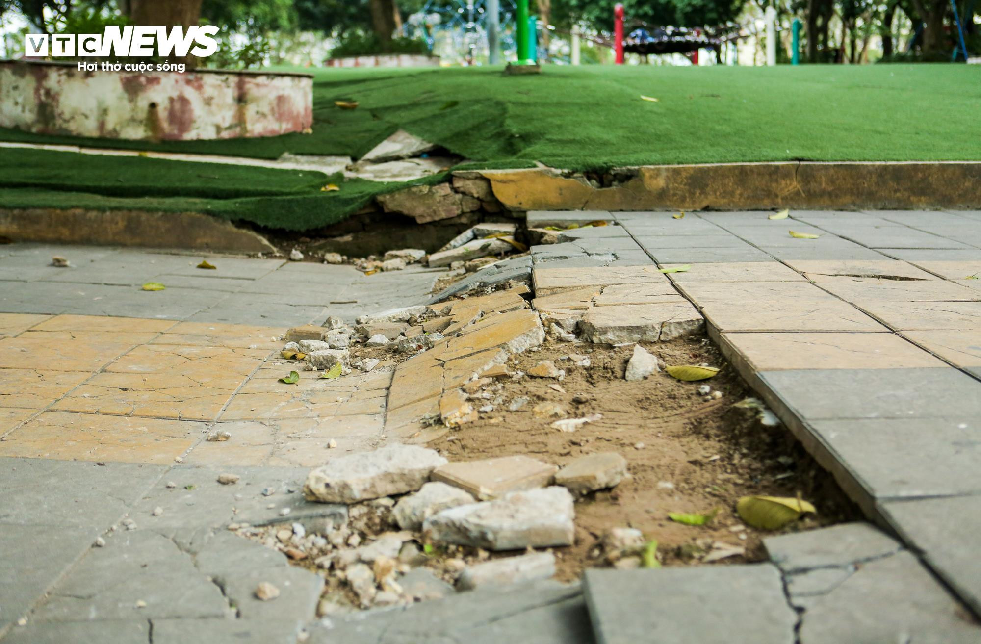 Hiện trạng xuống cấp của 2 công viên lớn ở Hà Nội sắp được cải tạo - 16