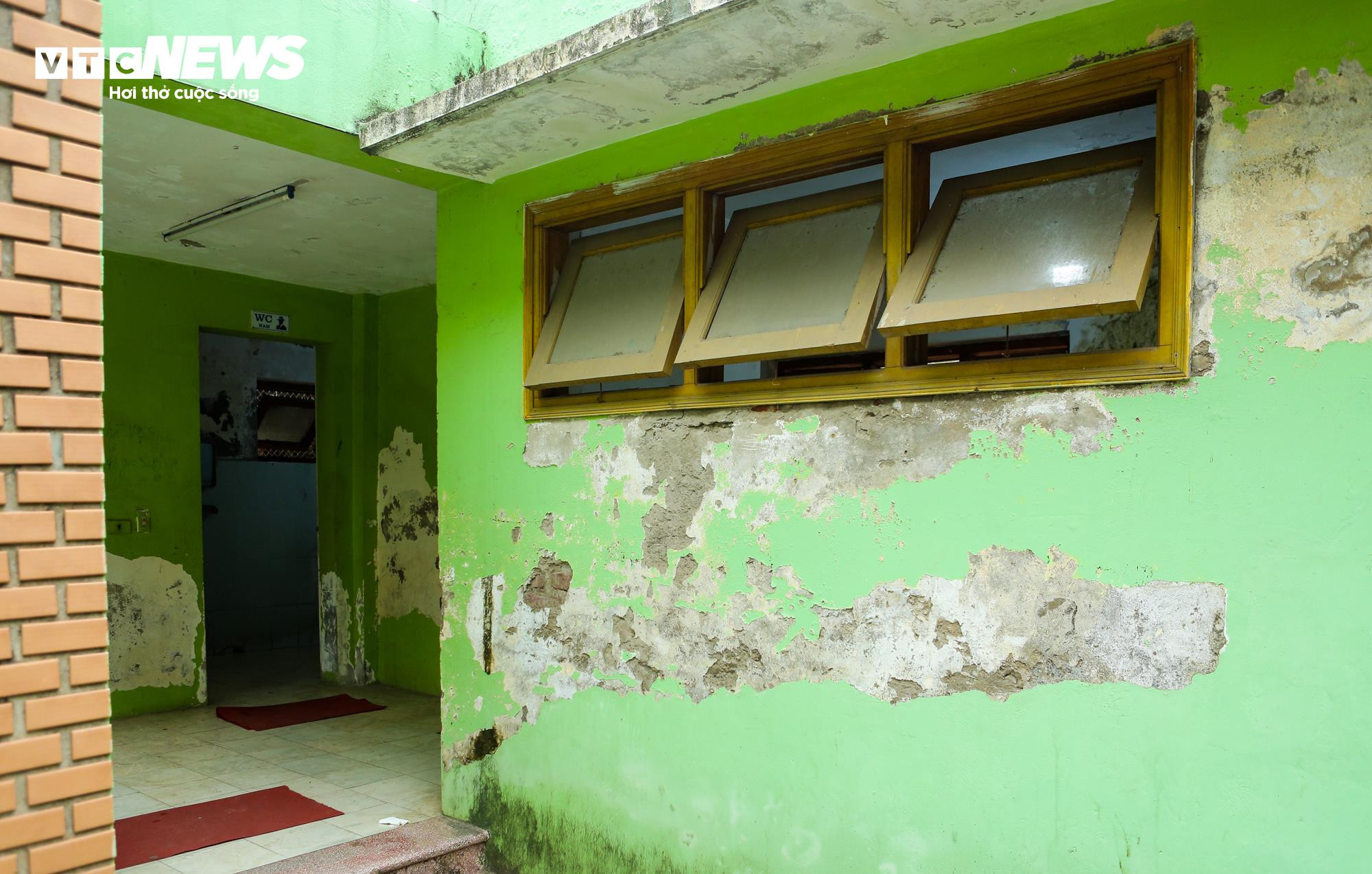 Hiện trạng xuống cấp của 2 công viên lớn ở Hà Nội sắp được cải tạo - 11