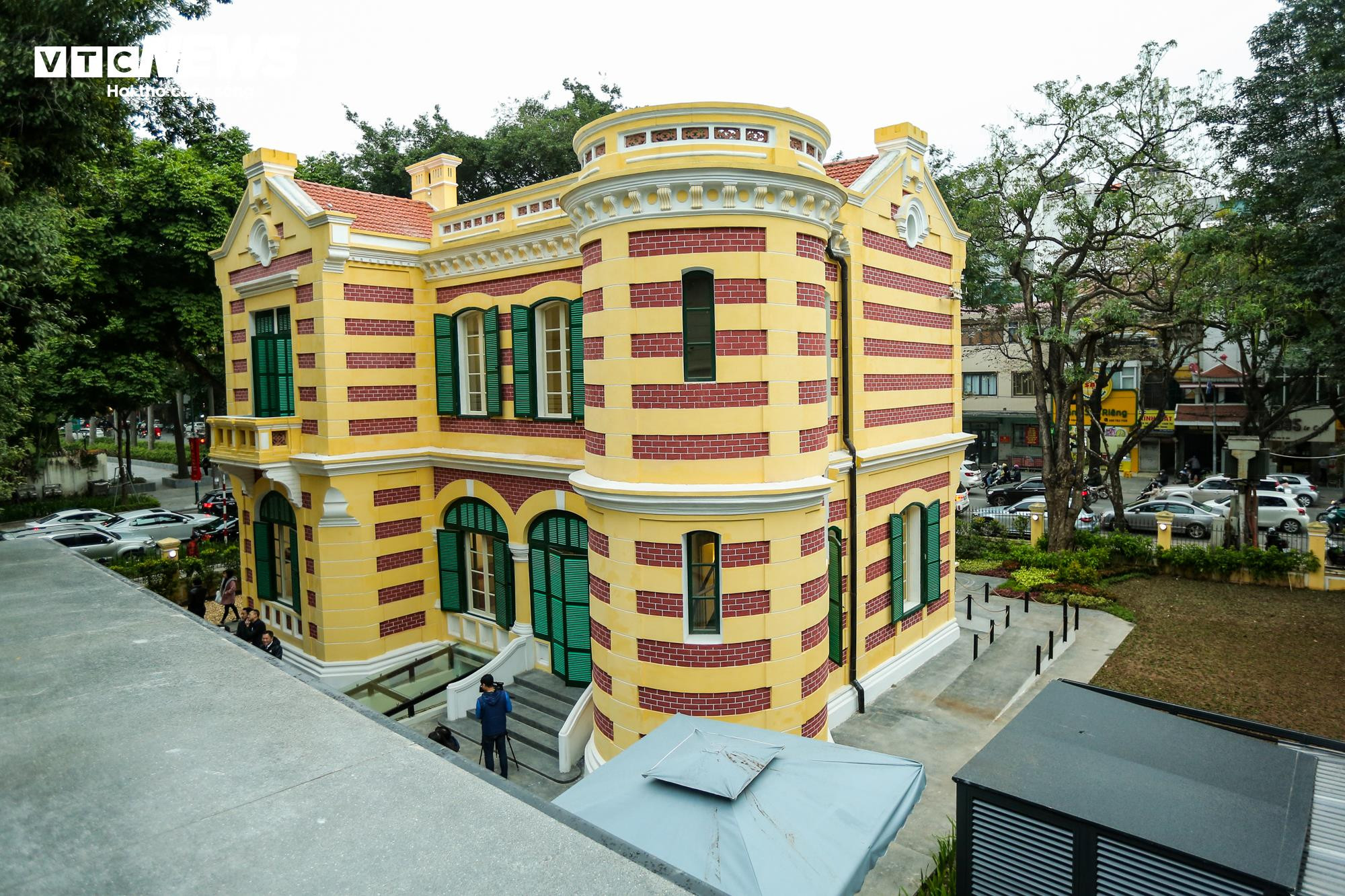 Biệt thự Pháp cổ từng gây tranh cãi mở cửa đón khách sau 2 năm trùng tu - 1