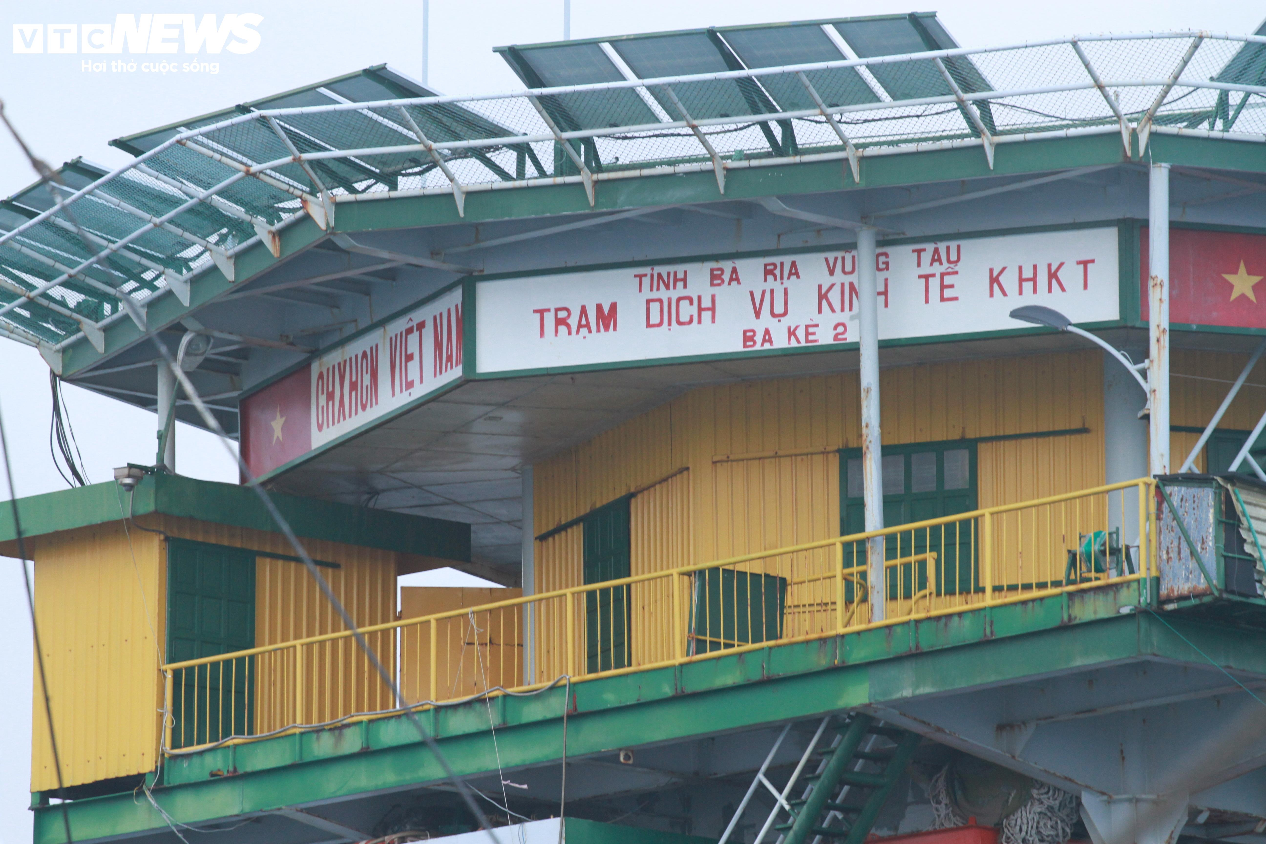 Vượt sóng gió đưa Tết đến thềm lục địa của Tổ quốc - 21