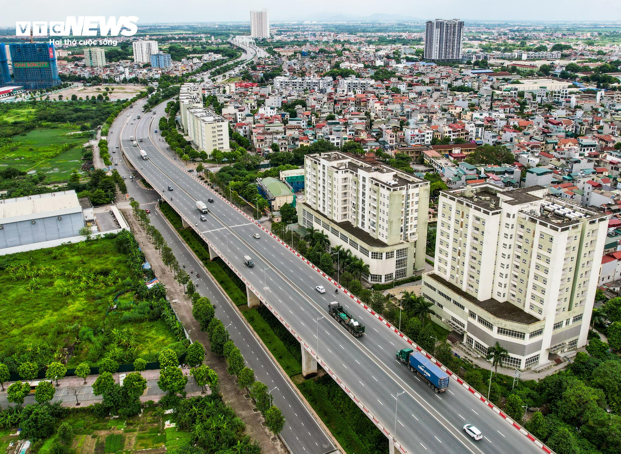 Cầu Thăng Long gần 40 năm tuổi bắc qua sông Hồng nhìn từ flycam - 14