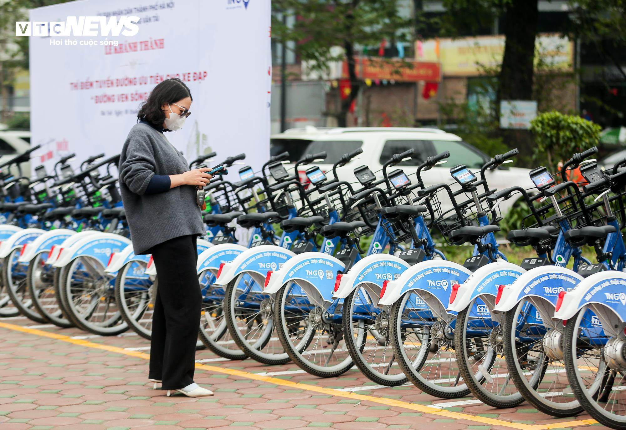Người Hà Nội vui mừng trải nghiệm tuyến đường dành riêng cho xe đạp - 13