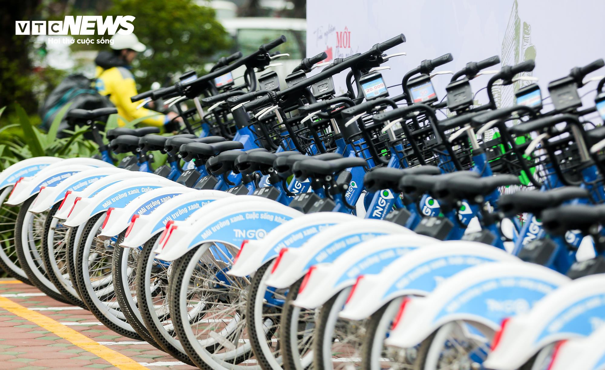 Người Hà Nội vui mừng trải nghiệm tuyến đường dành riêng cho xe đạp - 5