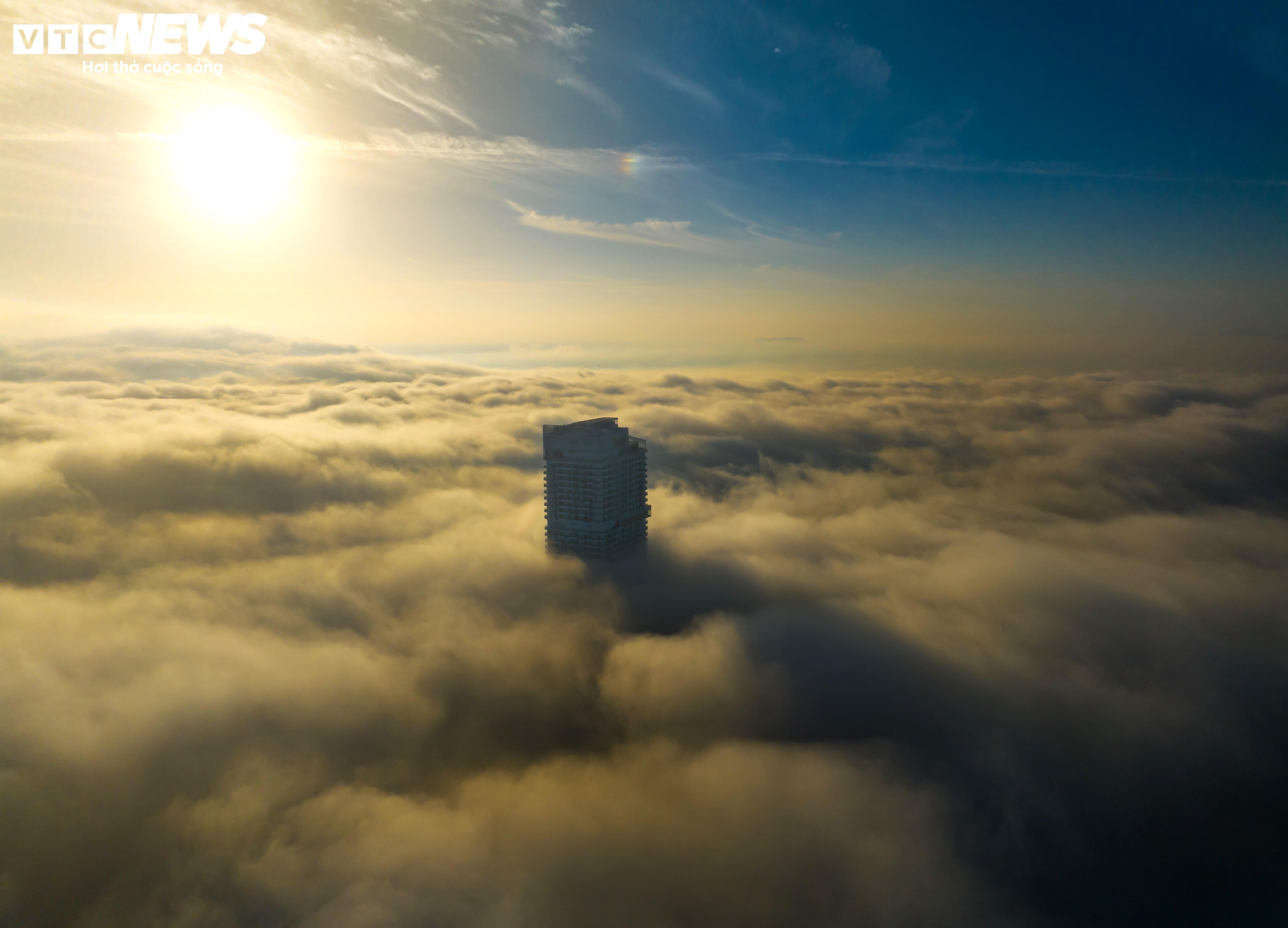 Sương mù giăng lối, người dân phố biển Quy Nhơn ngỡ đang ‘lạc bước’ Đà Lạt - 3