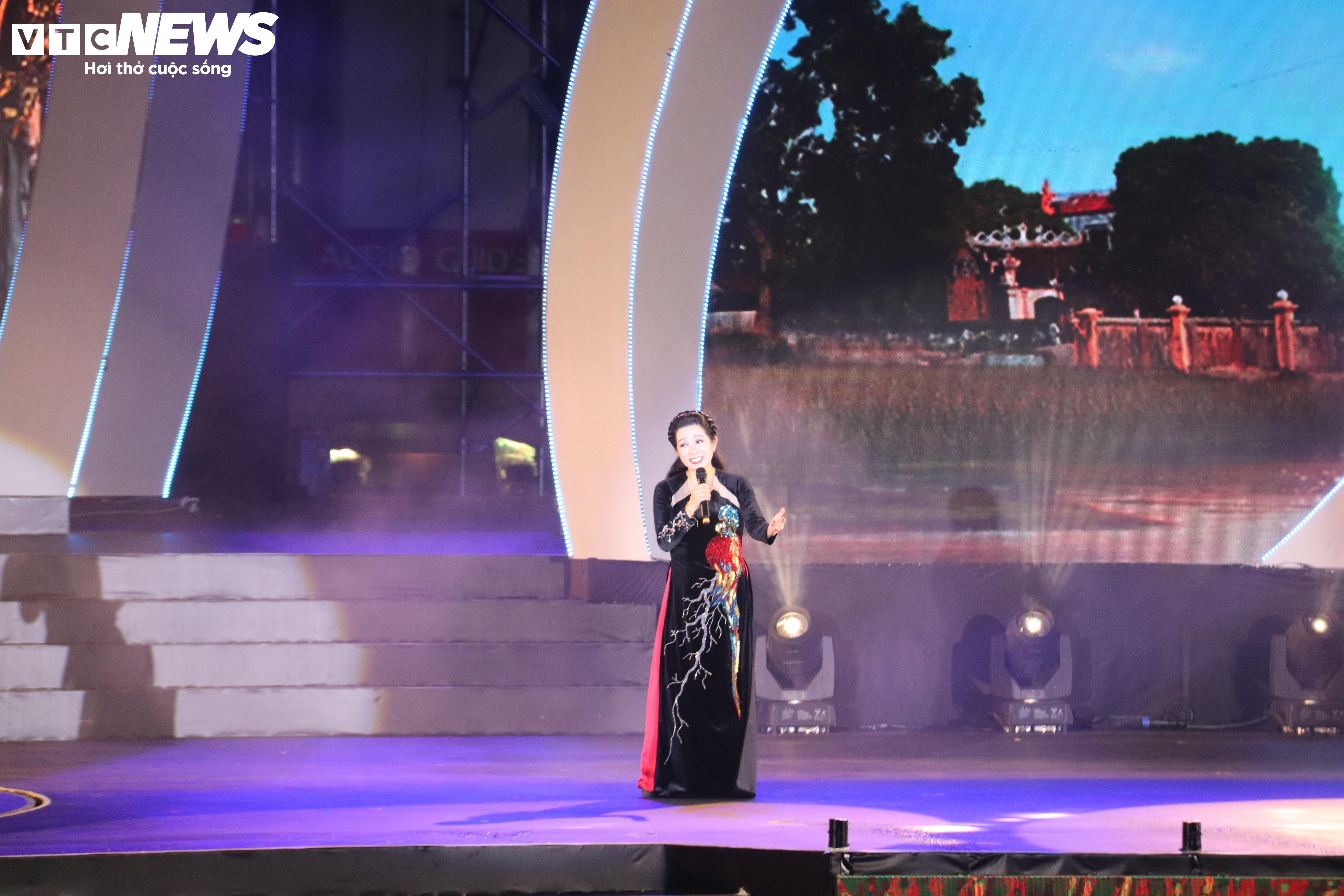 Chủ tịch nước Võ Văn Thưởng chúc Tết kiều bào tại Xuân Quê hương 2024 - 5