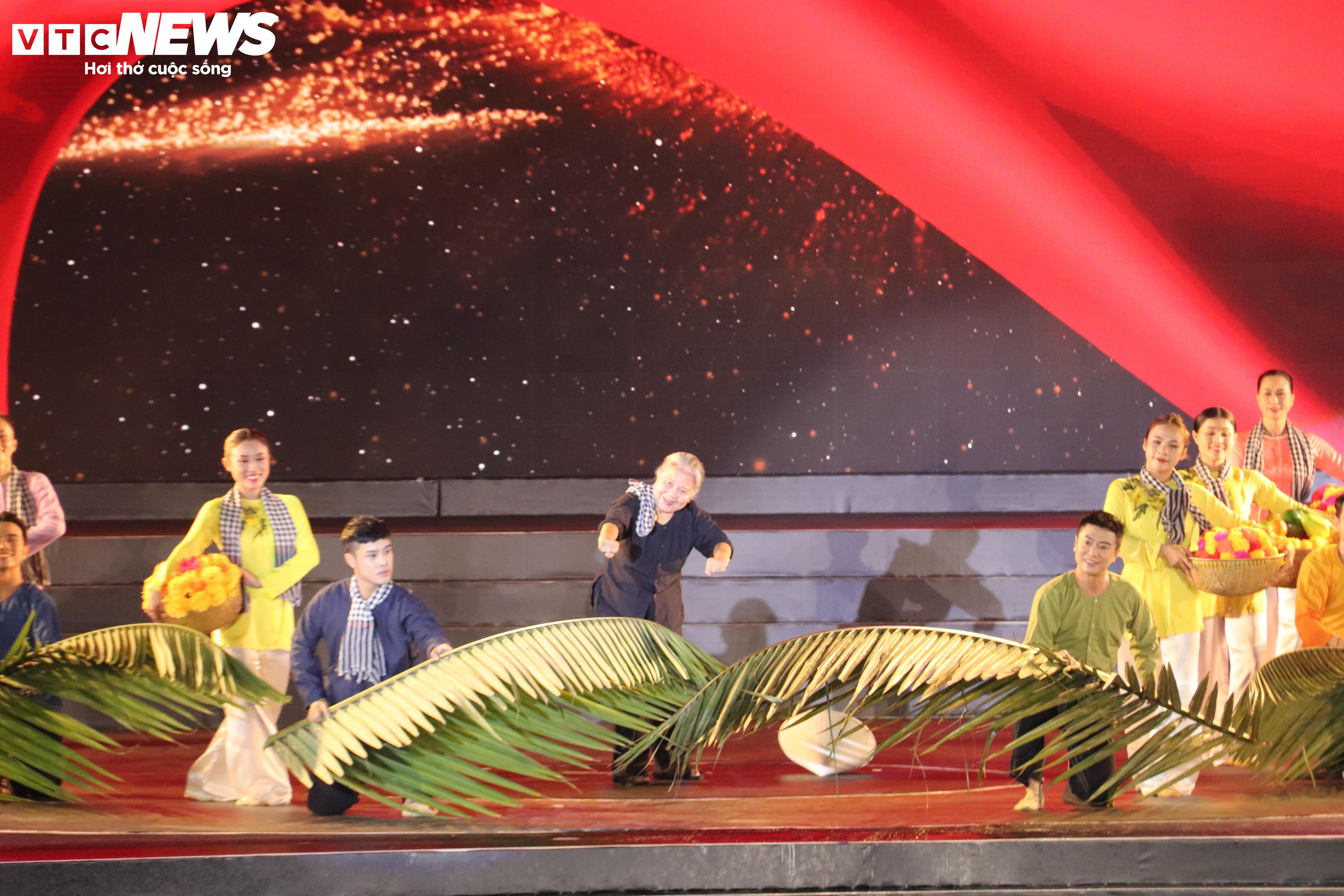 Chủ tịch nước Võ Văn Thưởng chúc Tết kiều bào tại Xuân Quê hương 2024 - 6