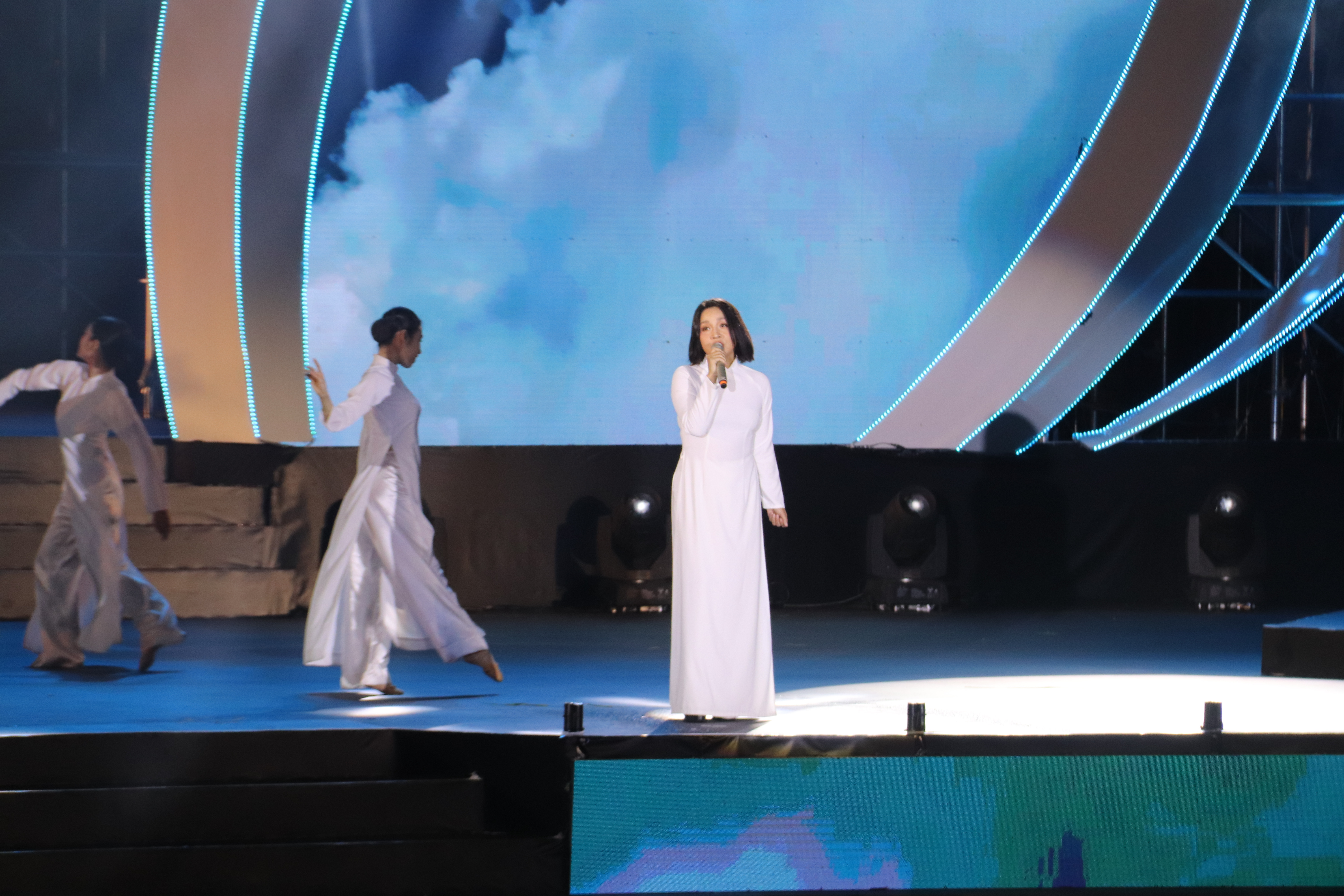 Chủ tịch nước Võ Văn Thưởng chúc Tết kiều bào tại Xuân Quê hương 2024 - 7