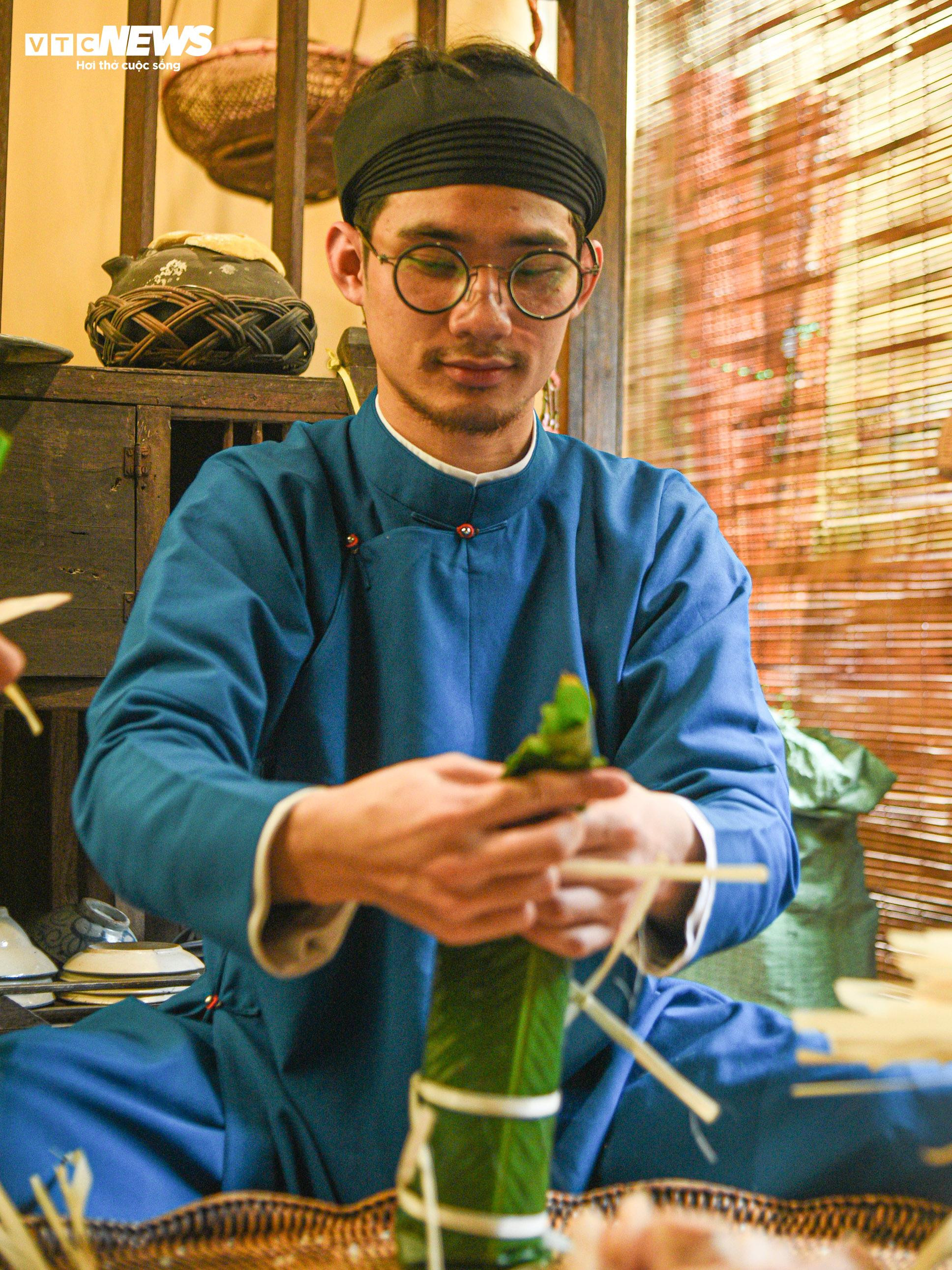 Xem người Hà Nội xưa gói bánh chưng tại Ngôi nhà di sản 87 Mã Mây - 10